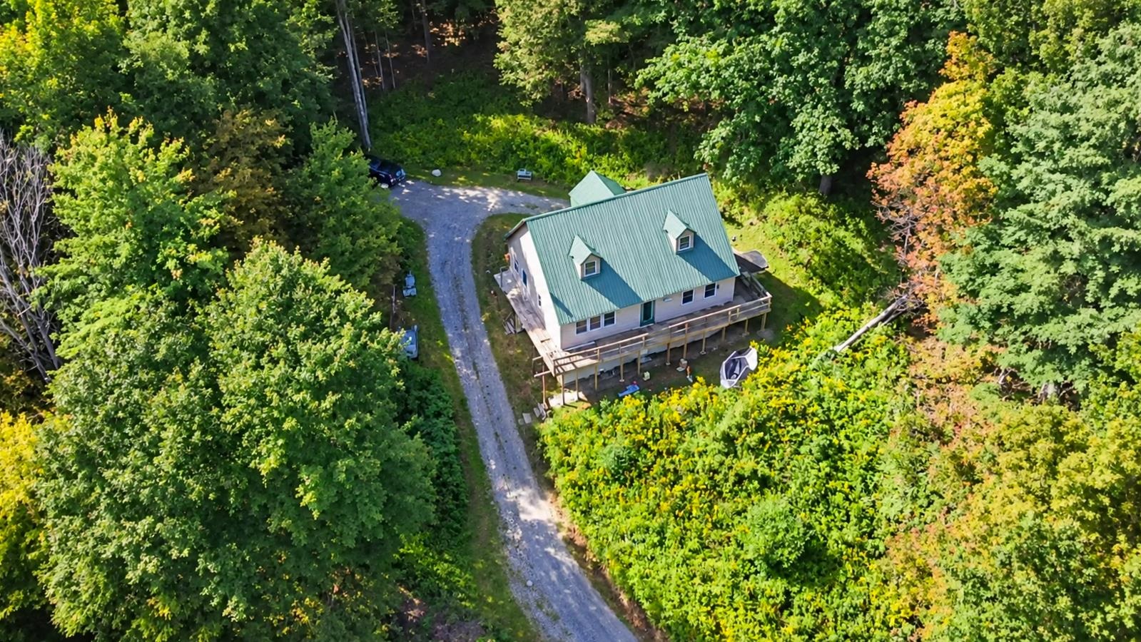 Photo 2 of Single family home for sale at 1725 Shaftsbury Holw Rd, Shaftsbury, VT 05262 | MLS# 5109539 | Listing updated on 2026-09-16