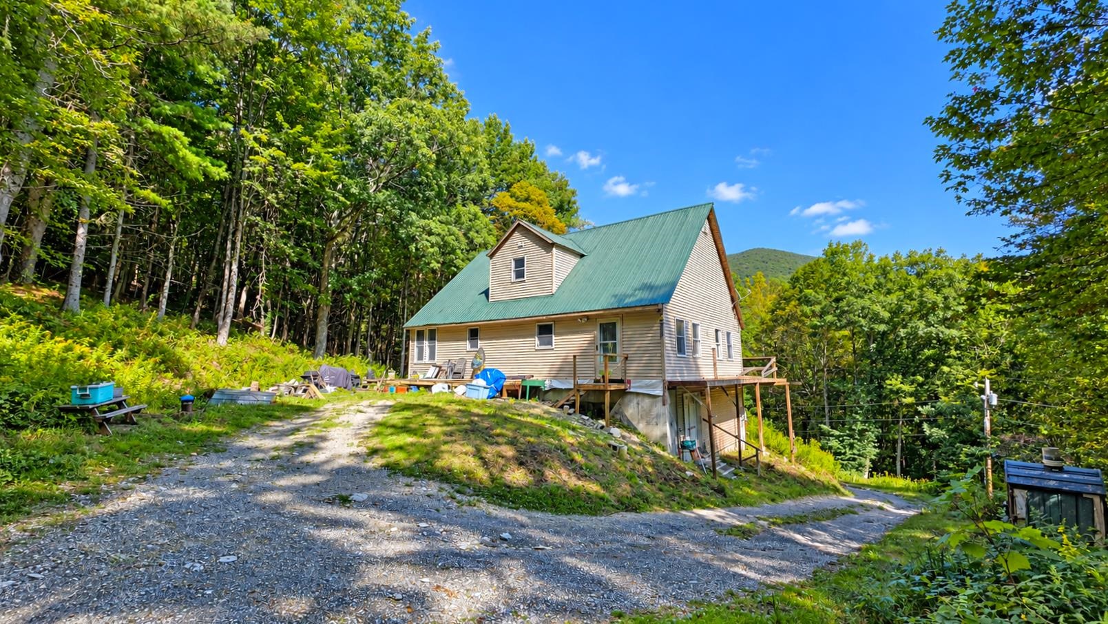 Photo 3 of Single family home for sale at 1725 Shaftsbury Holw Rd, Shaftsbury, VT 05262 | MLS# 5109539 | Listing updated on 2026-09-16