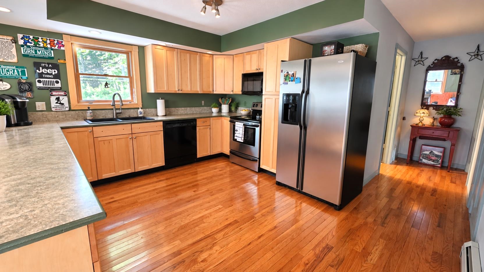 Photo 4 of Single family home for sale at 1725 Shaftsbury Holw Rd, Shaftsbury, VT 05262 | MLS# 5109539 | Listing updated on 2026-09-16