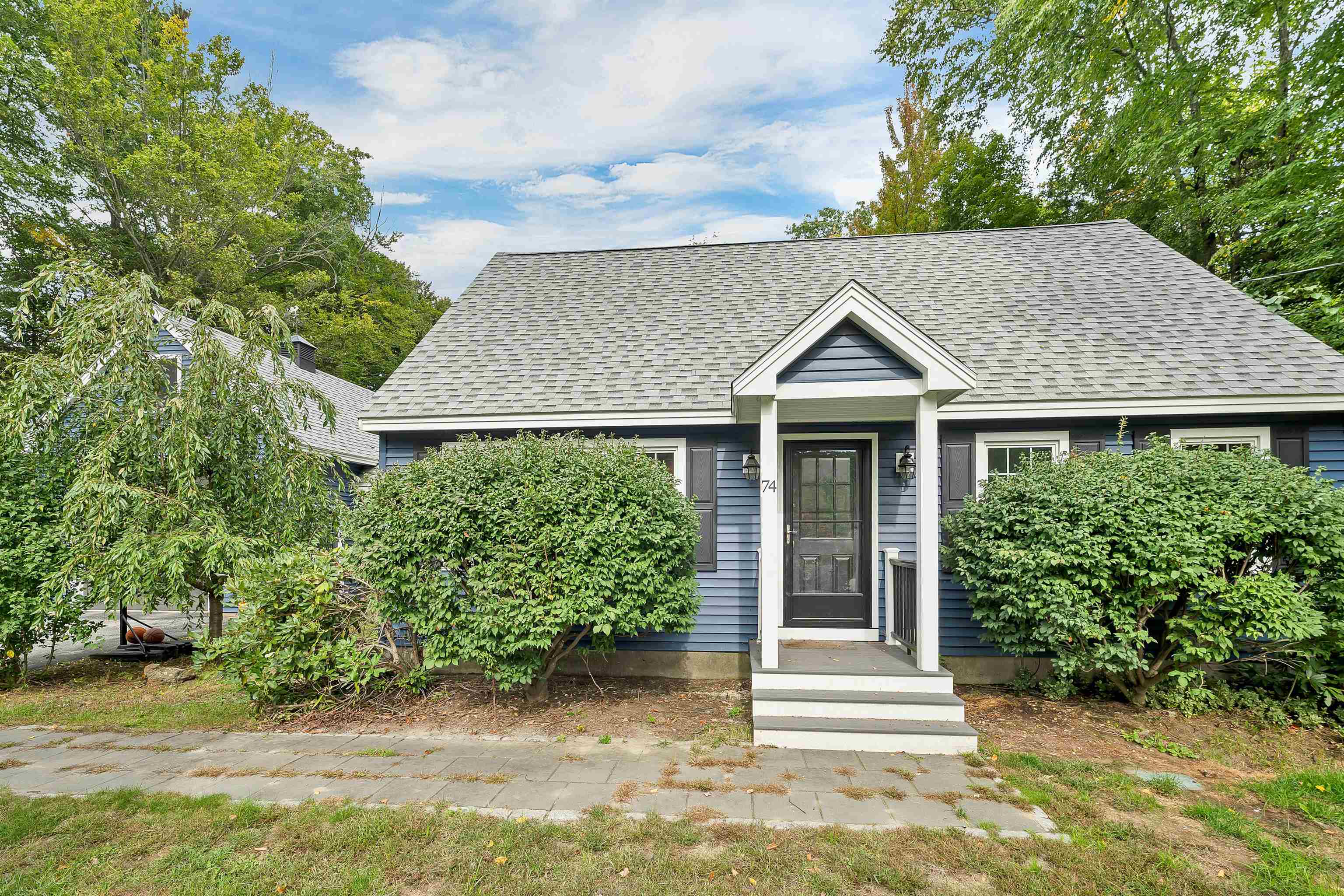 74 Robbins Road, Wilton, NH photo 2
