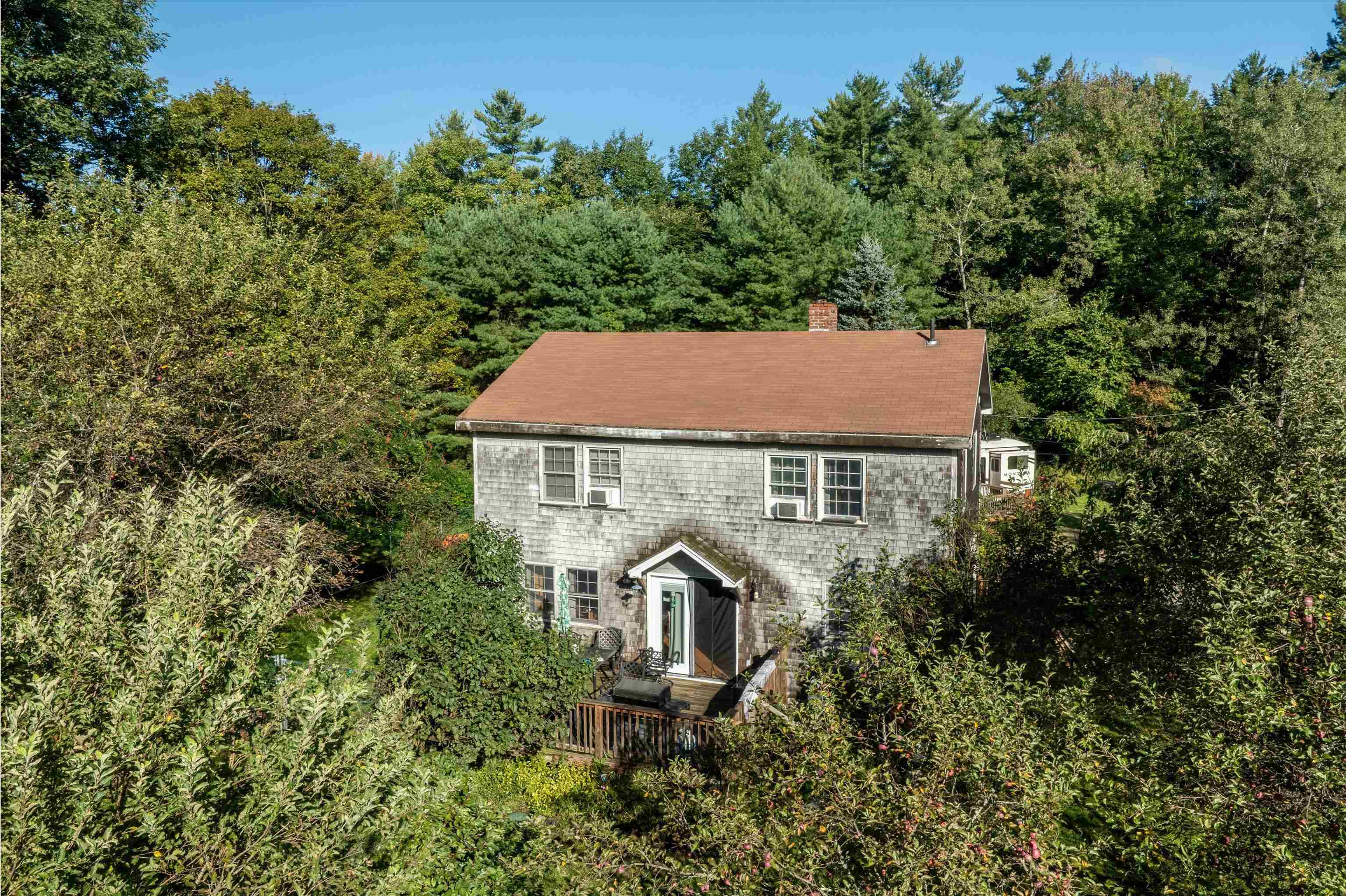 Photo 2 of Single family home for sale at 207 S Pine Banks Rd, Putney, VT 05346 | MLS# 5109573 | Listing updated on 2026-09-19