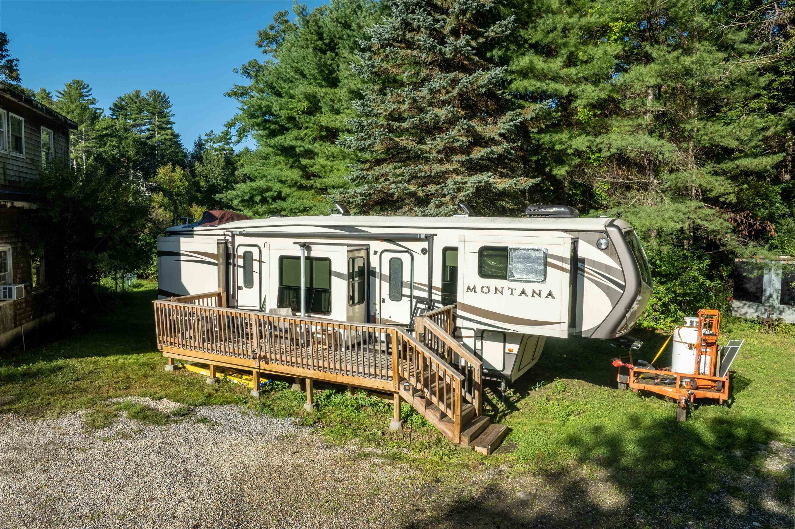 Photo 3 of Single family home for sale at 207 S Pine Banks Rd, Putney, VT 05346 | MLS# 5109573 | Listing updated on 2026-09-19