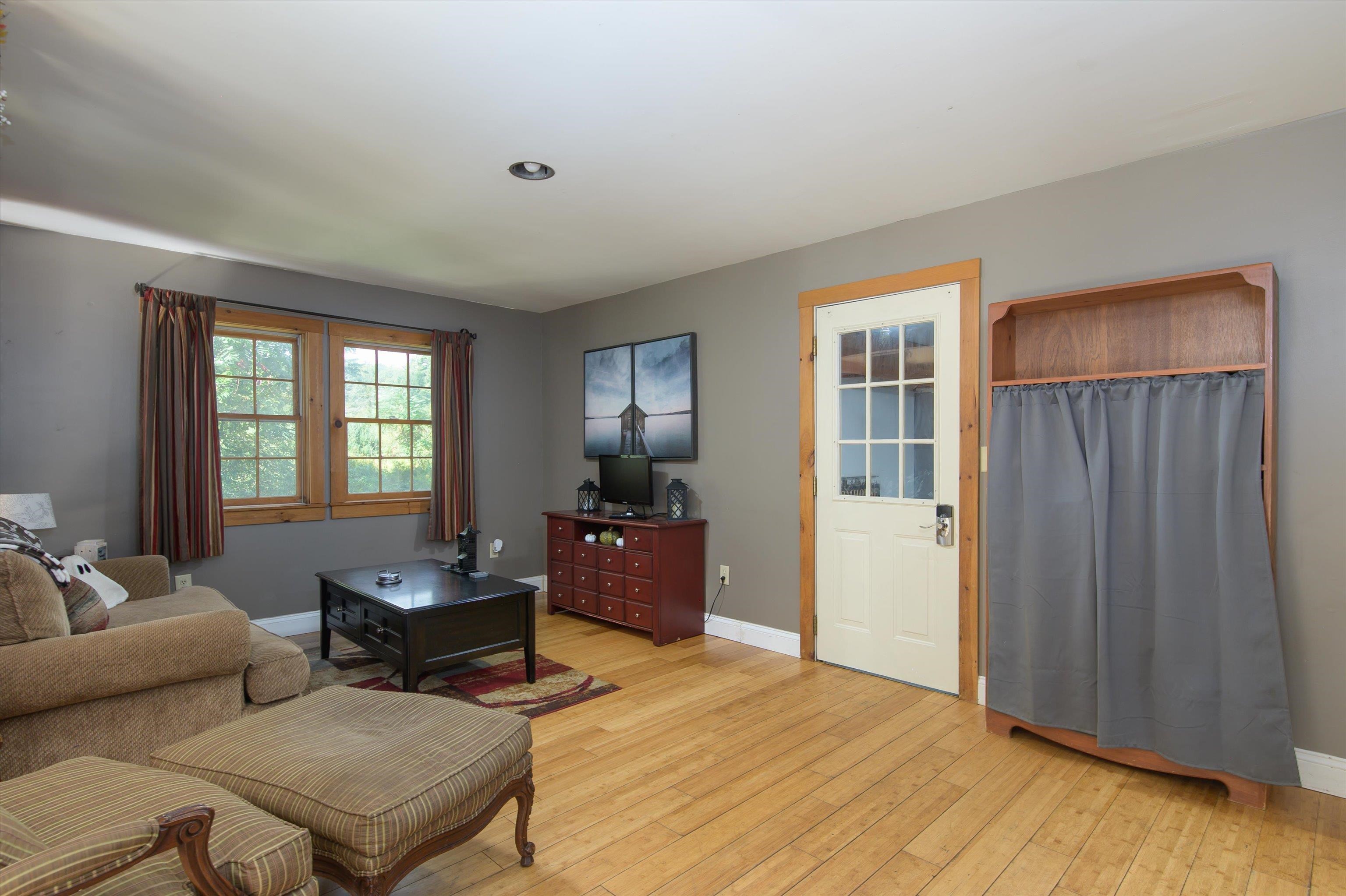 Photo 4 of Single family home for sale at 207 S Pine Banks Rd, Putney, VT 05346 | MLS# 5109573 | Listing updated on 2026-09-20