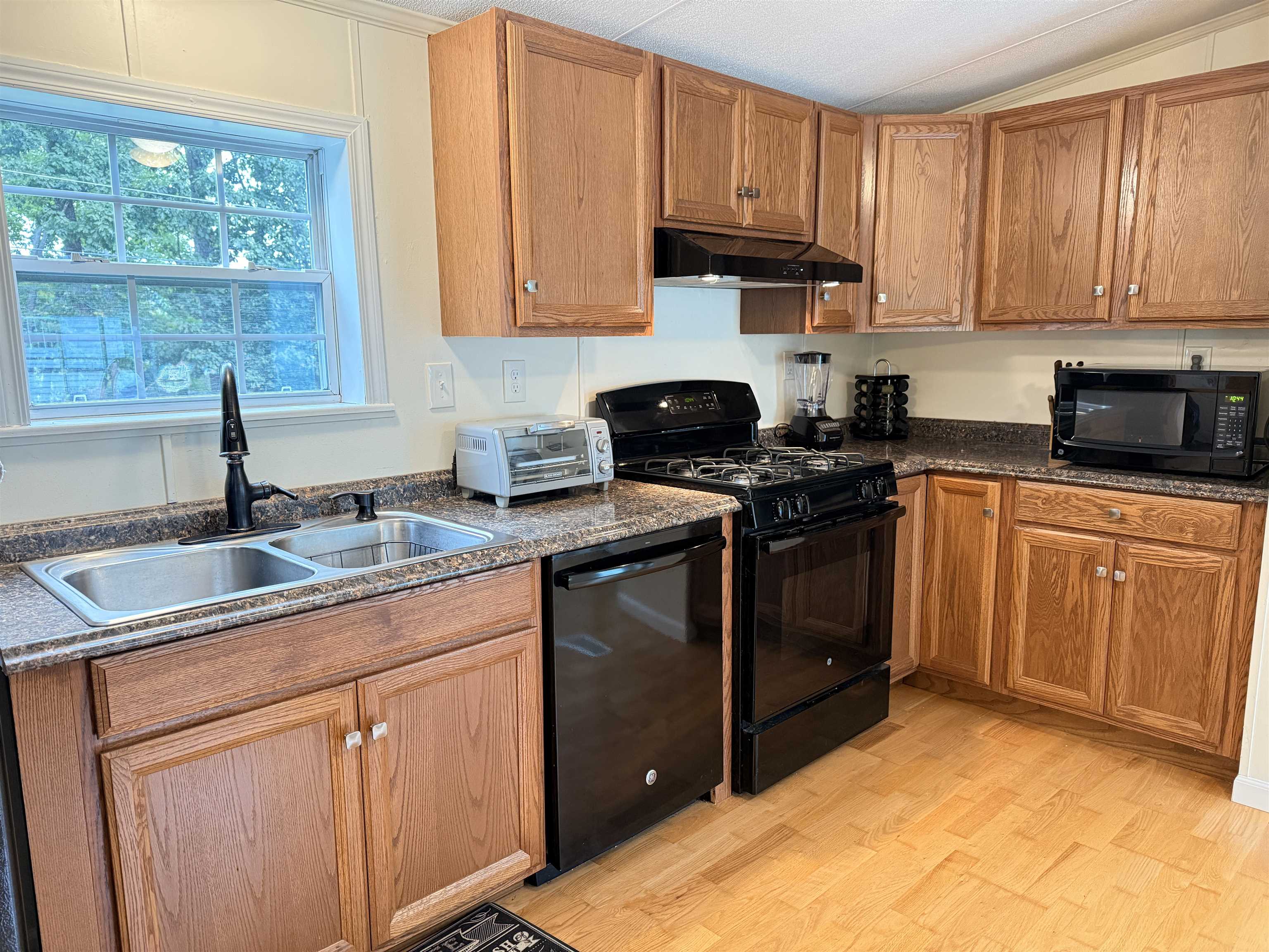 Photo 4 of Manufactured home for sale at 22 Park Ave, Northwood, NH 03261 | MLS# 5109607 | Listing updated on 2026-09-19