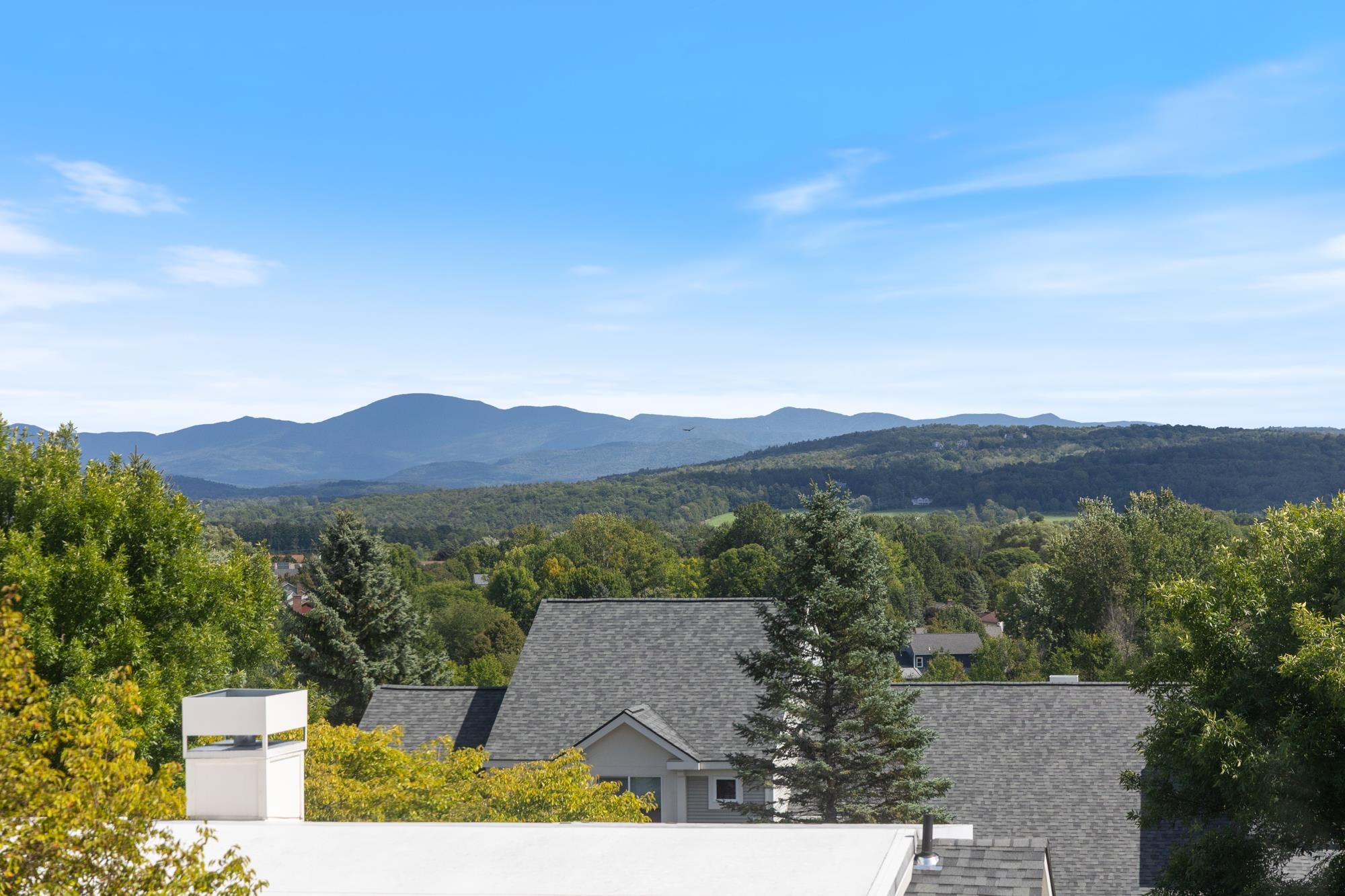 Photo 2 of Townhouse for sale at 514 Golf Crse Rd, South Burlington, VT 05403 | MLS# 5109647 | Listing updated on 2026-09-15