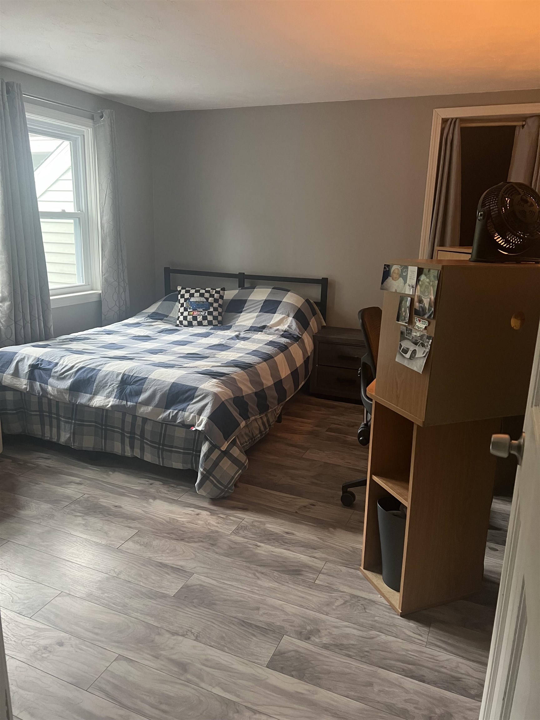 Photo 17 of 25