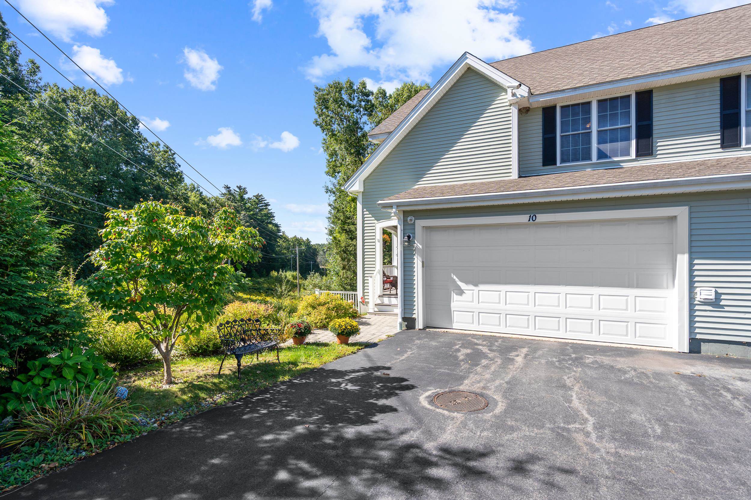 Photo 2 of Condo for sale at 10 Blossom Ln, Stratham, NH 03885 | MLS# 5109681 | Listing updated on 2026-09-16