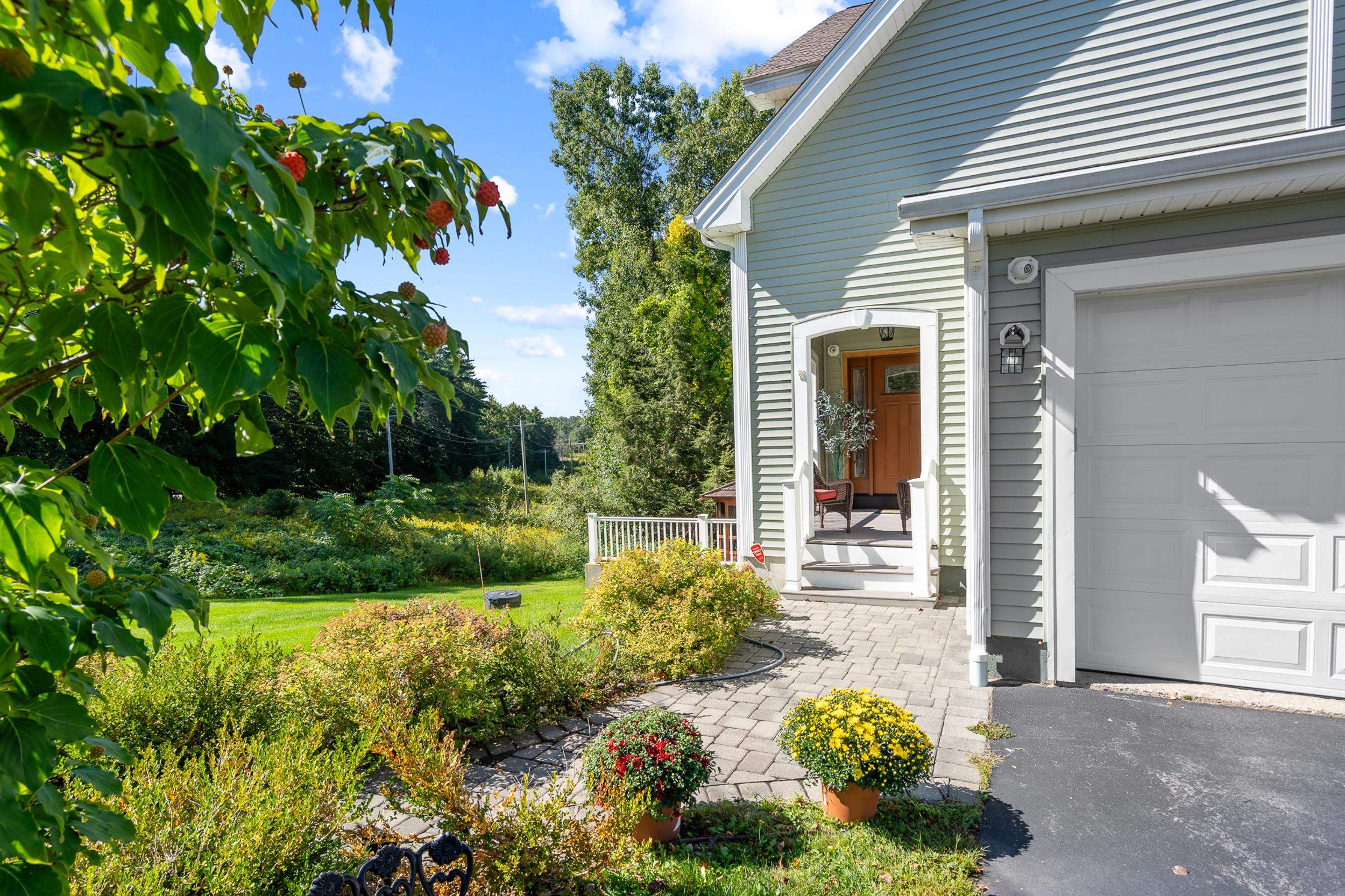 Photo 3 of Condo for sale at 10 Blossom Ln, Stratham, NH 03885 | MLS# 5109681 | Listing updated on 2026-09-16