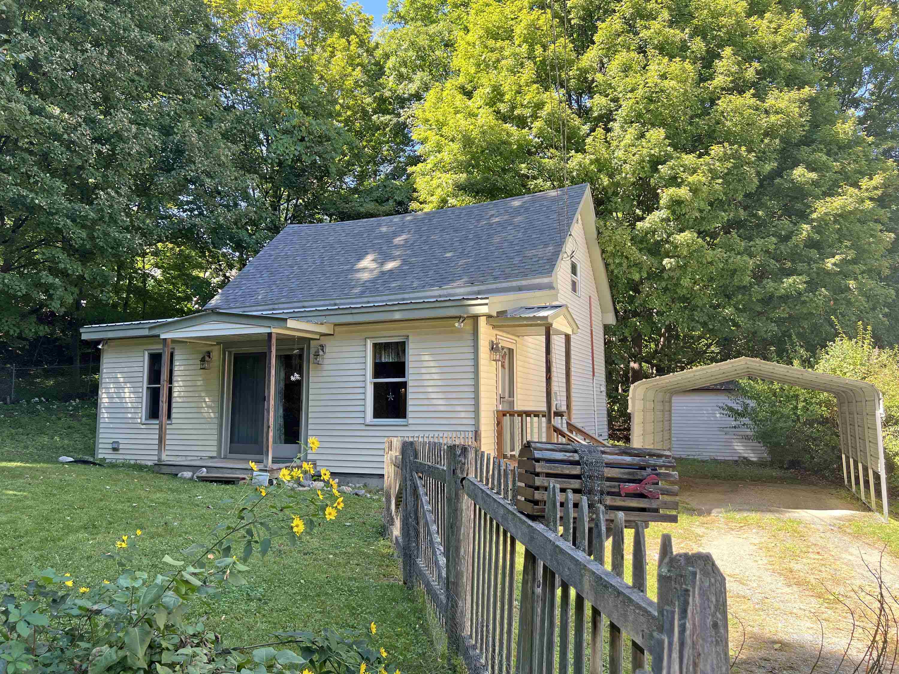 Photo 2 of Single family home for sale at 41 Organ St, Brattleboro, VT 05301 | MLS# 5109722 | Listing updated on 2026-09-14