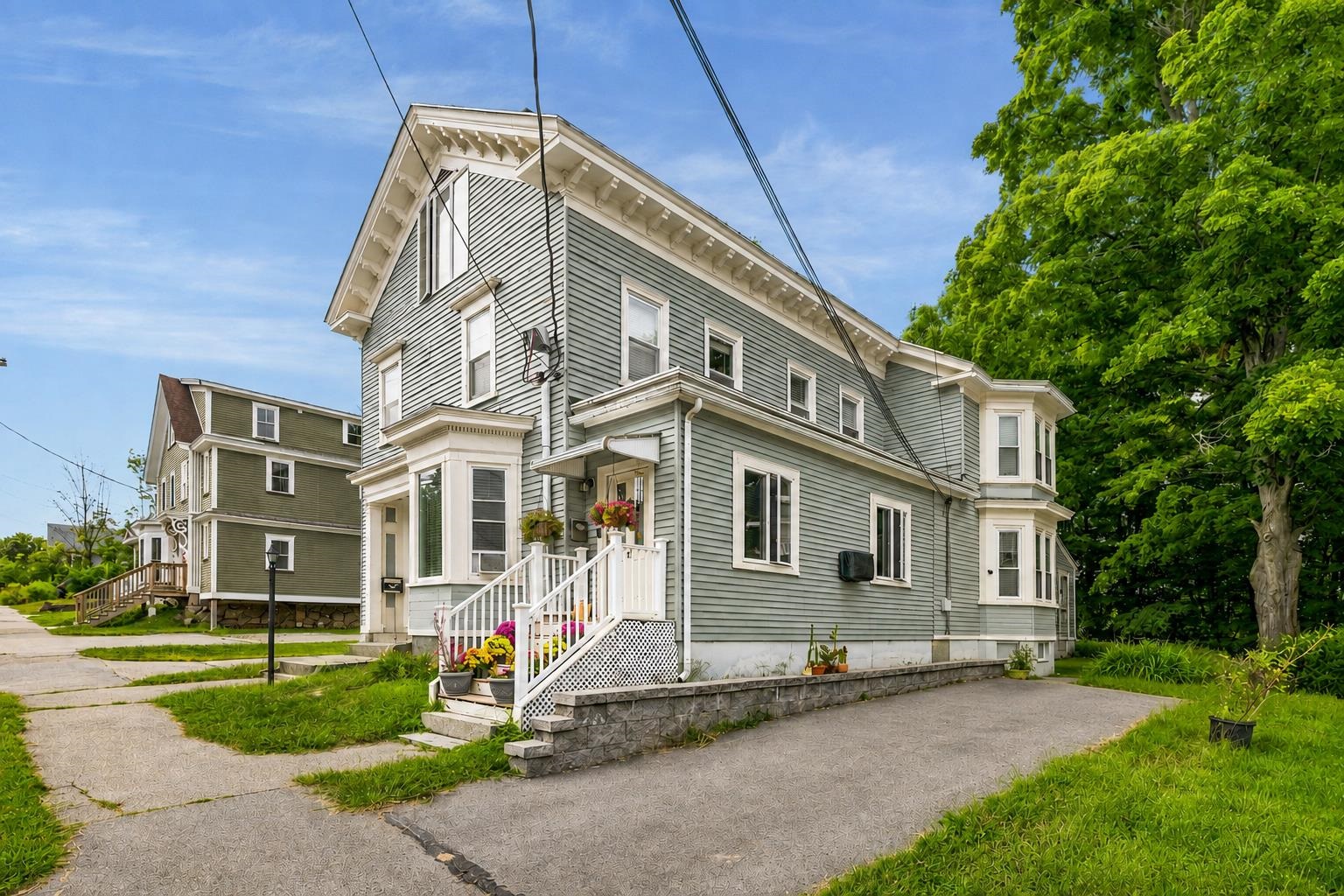 Photo 4 of House for sale at 219 Washington St, Dover, NH 03820 | MLS# 5109750 | Listing updated on 2026-09-19