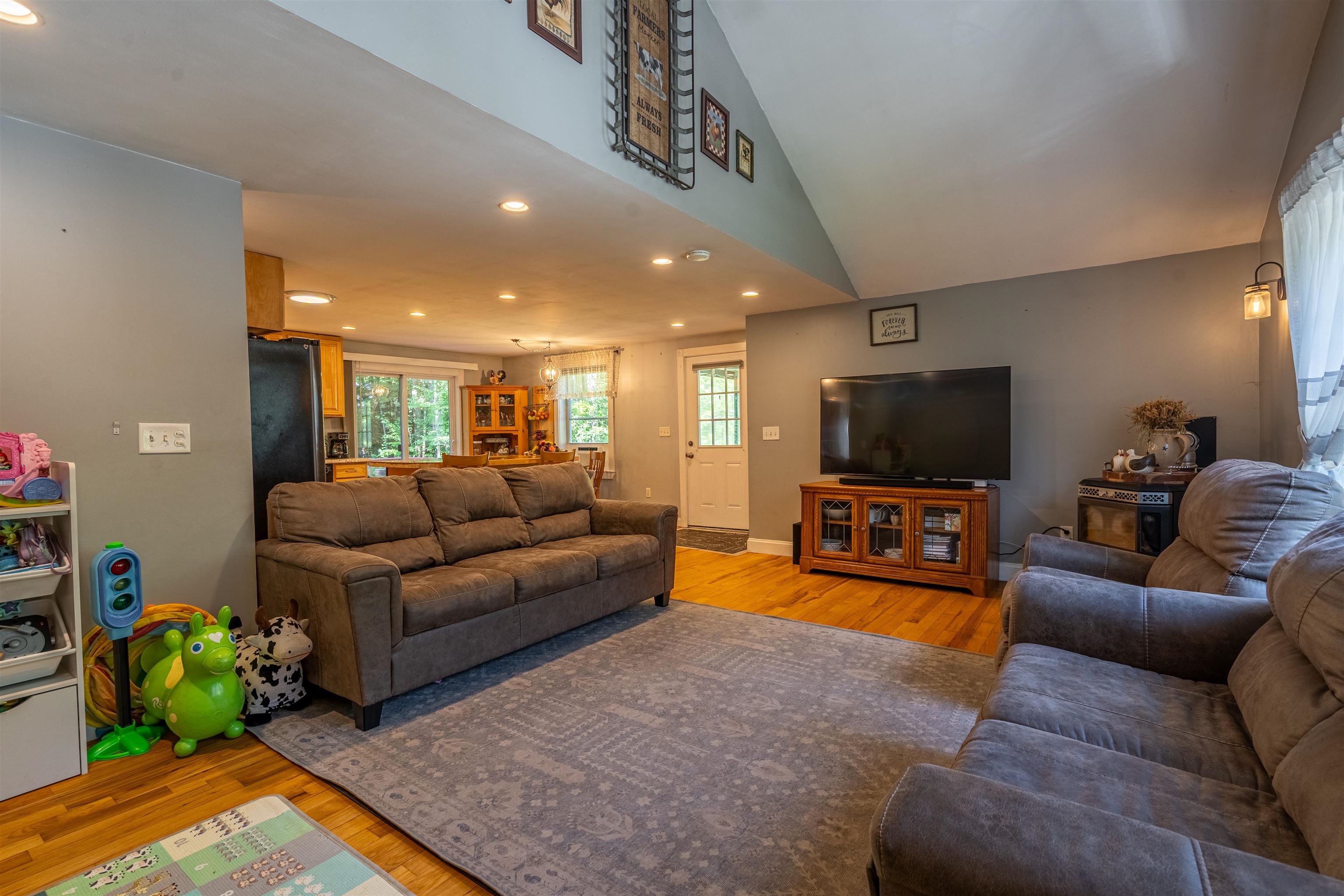 Photo 3 of Single family home for sale at 29 Gile Way, Lebanon, ME 04027 | MLS# 5109752 | Listing updated on 2026-09-18