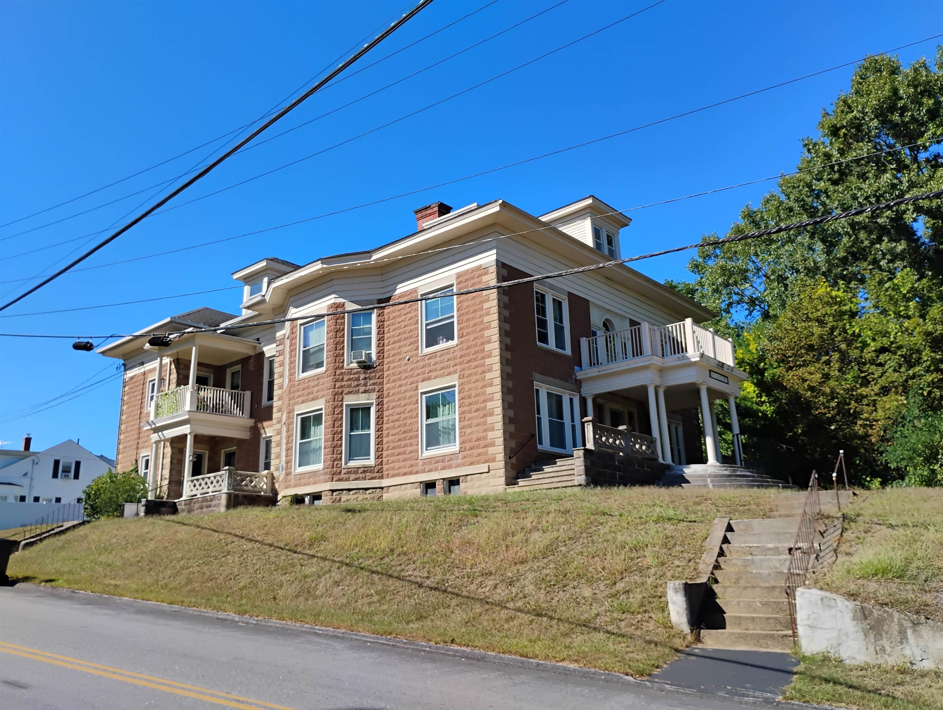 Photo 2 of Multi family home for sale at 18 Mast Rd, Manchester, NH 03102 | MLS# 5109781 | Listing updated on 2026-09-18