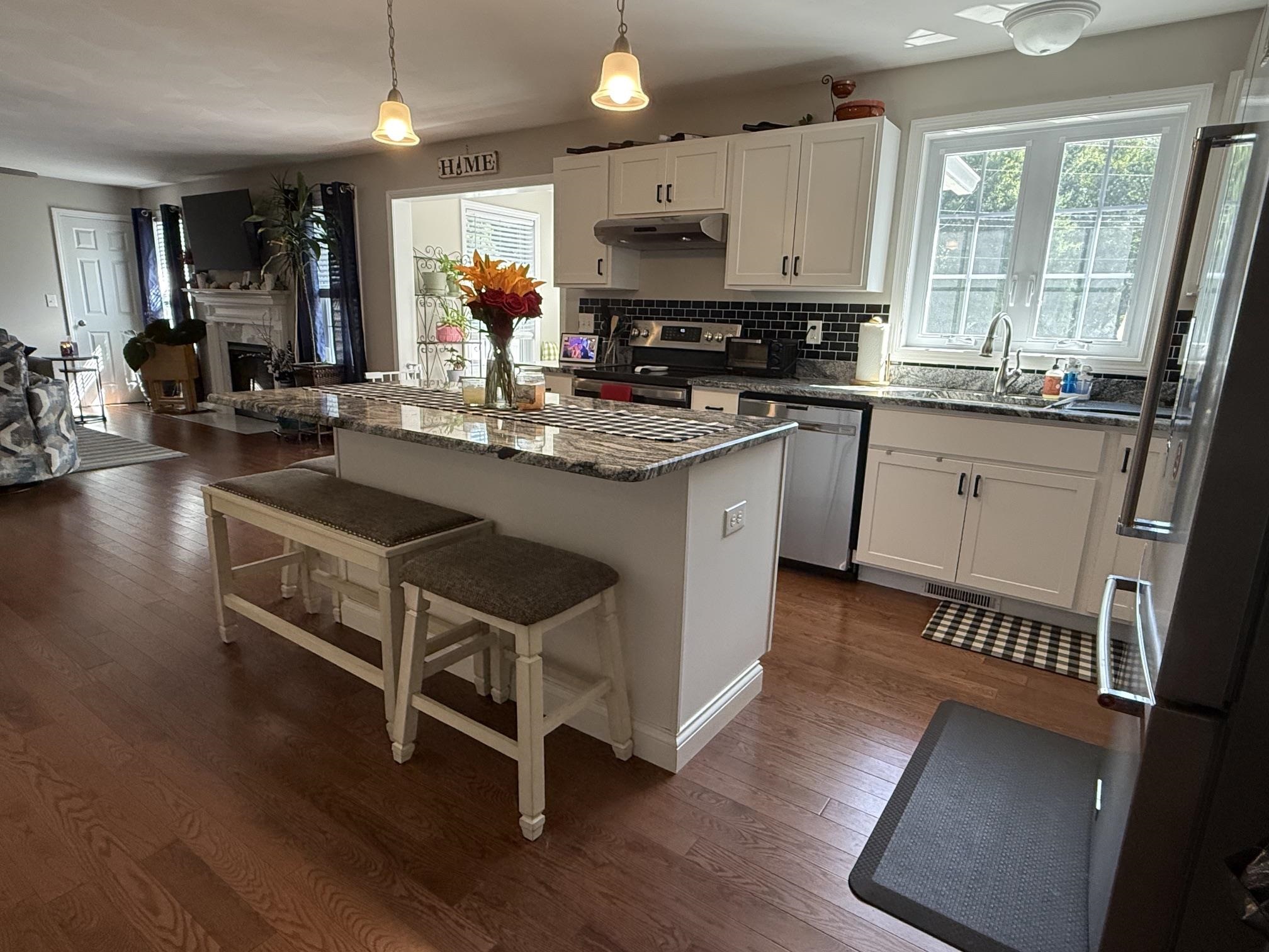 Photo 3 of Condo for sale at 87 Bentley Way, Manchester, NH 03102 | MLS# 5109791 | Listing updated on 2026-09-19