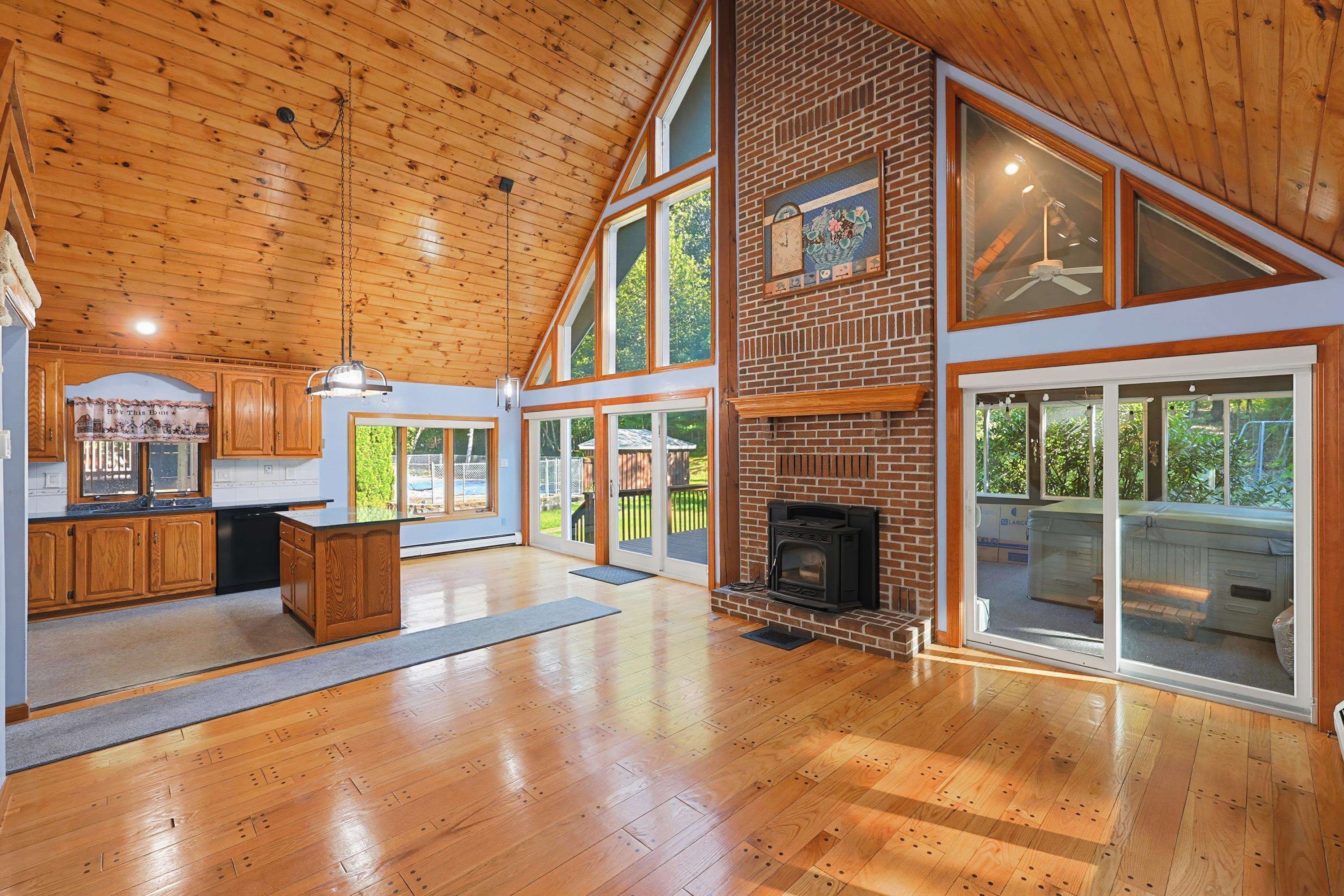 Photo 3 of Single family home for sale at 14 William Dr, Pelham, NH 03076 | MLS# 5109794 | Listing updated on 2026-09-17