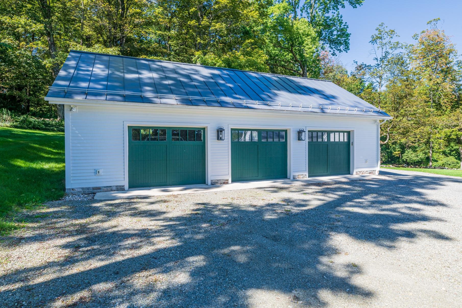 Photo 3 of Single family home for sale at 209 Jack Cross Rd, Shaftsbury, VT 05262 | MLS# 5109798 | Listing updated on 2026-09-18