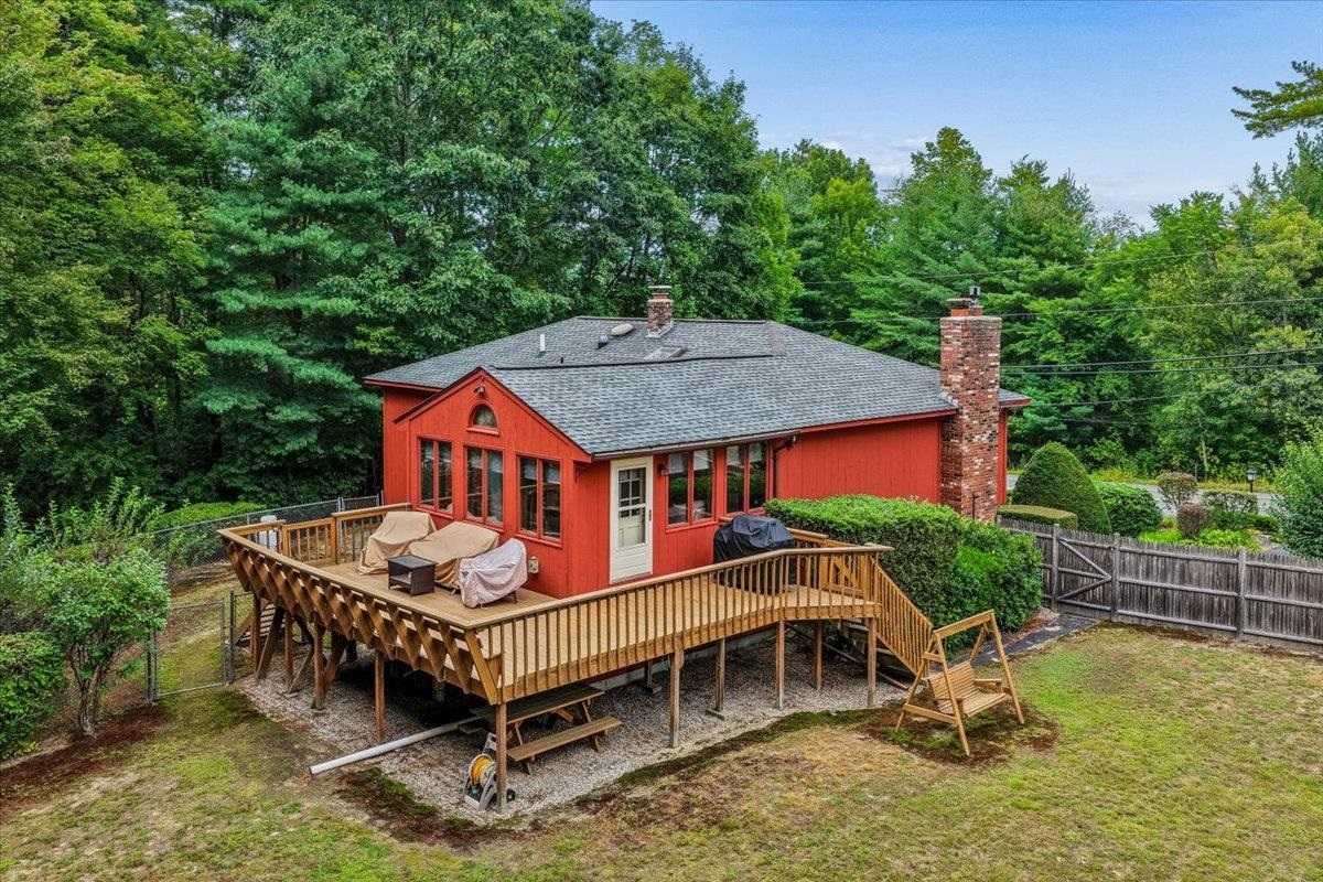 Photo 3 of Single family home for sale at 25 Bicentennial Dr, Manchester, NH 03104 | MLS# 5109811 | Listing updated on 2026-09-16