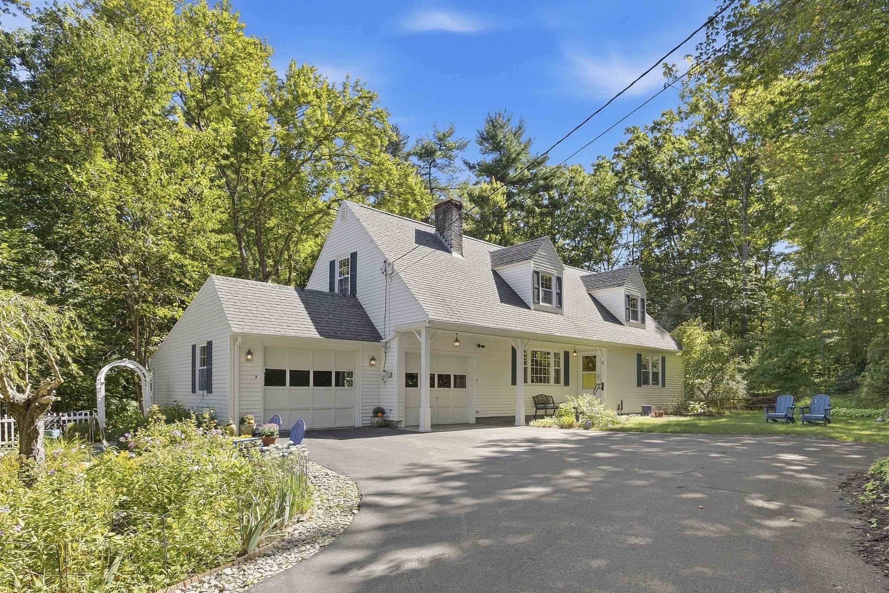 Photo 3 of Single family home for sale at 4 Clough St, Bow, NH 03304 | MLS# 5109832 | Listing updated on 2026-09-18
