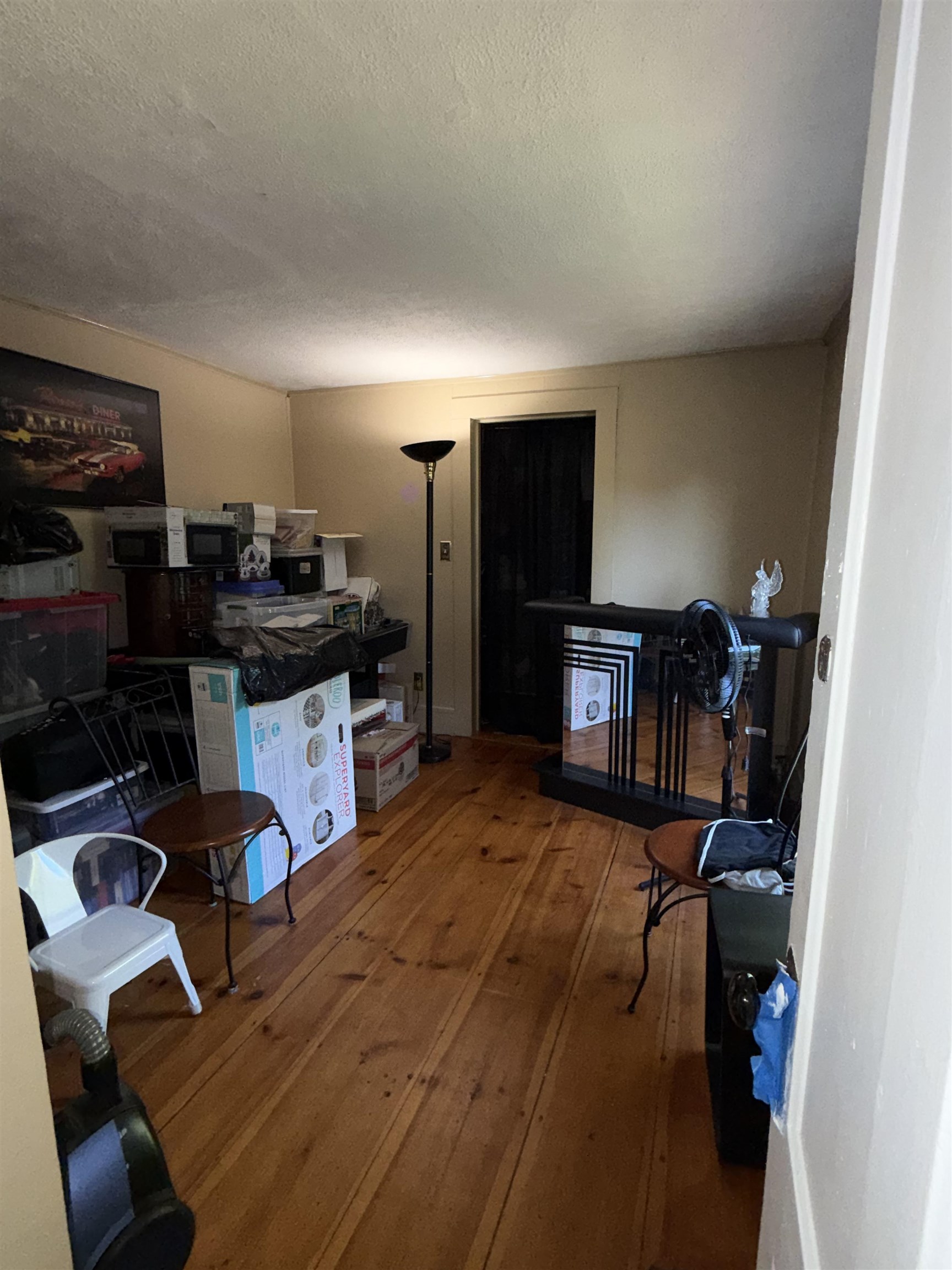 Photo 19 of 28