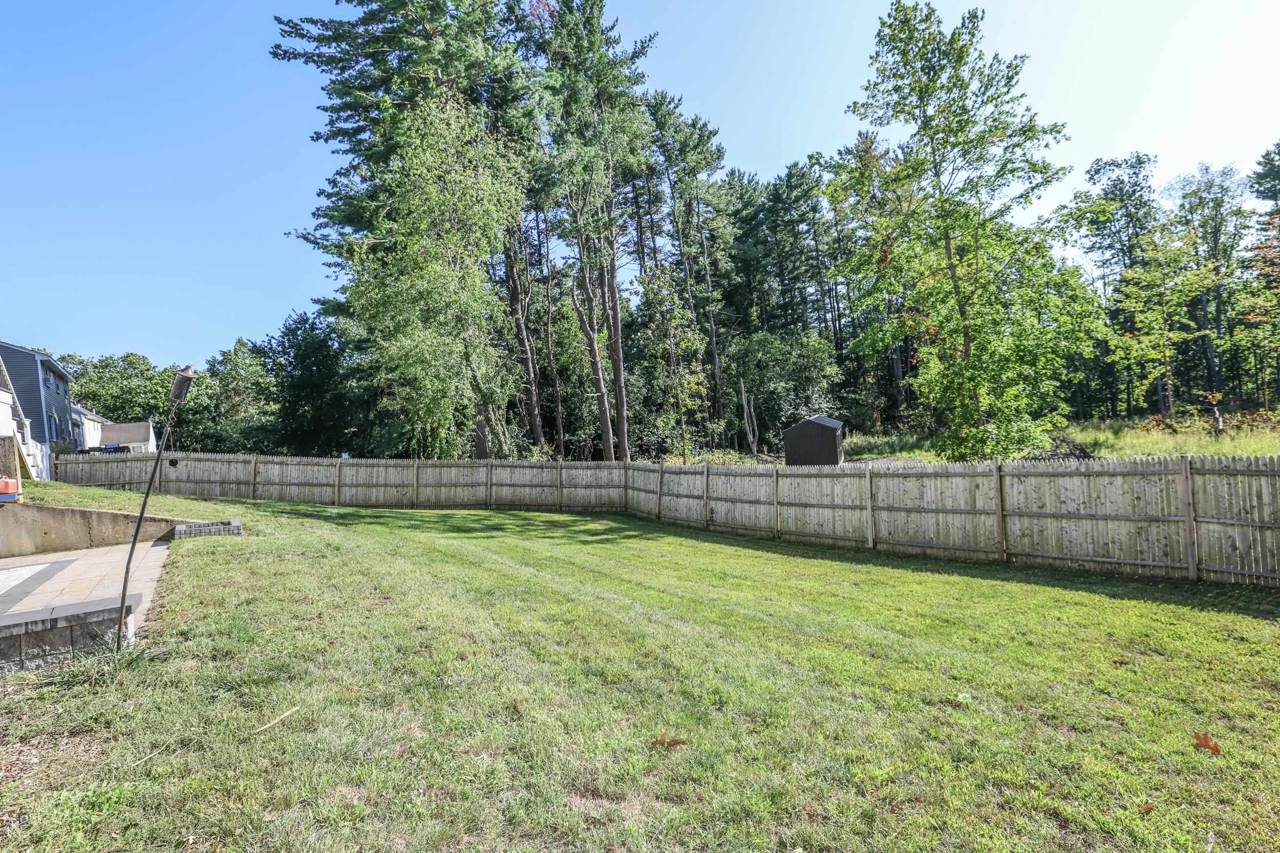 Photo 3 of Single family home for sale at 236 Drakeside Rd, Hampton, NH 03842 | MLS# 5109850 | Listing updated on 2026-09-17
