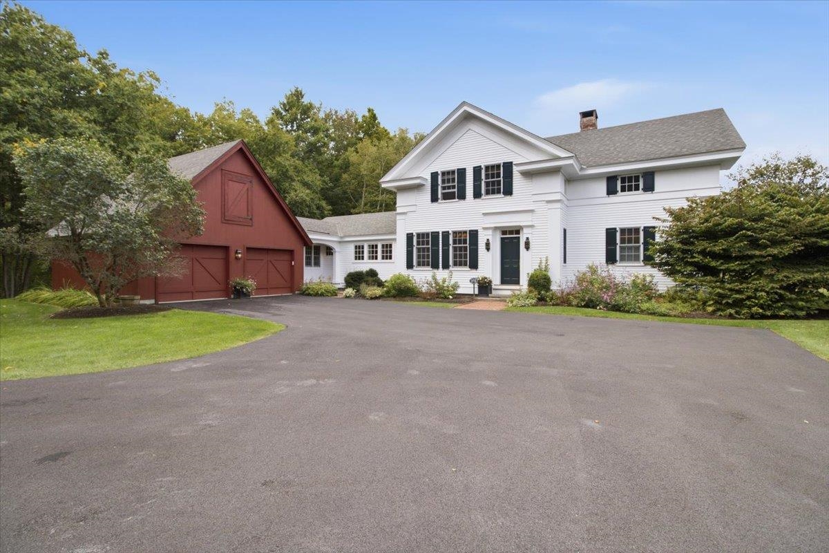 Photo 2 of Single family home for sale at 272 Lewis Bnd Rd, Manchester, VT 05255 | MLS# 5109874 | Listing updated on 2026-09-18