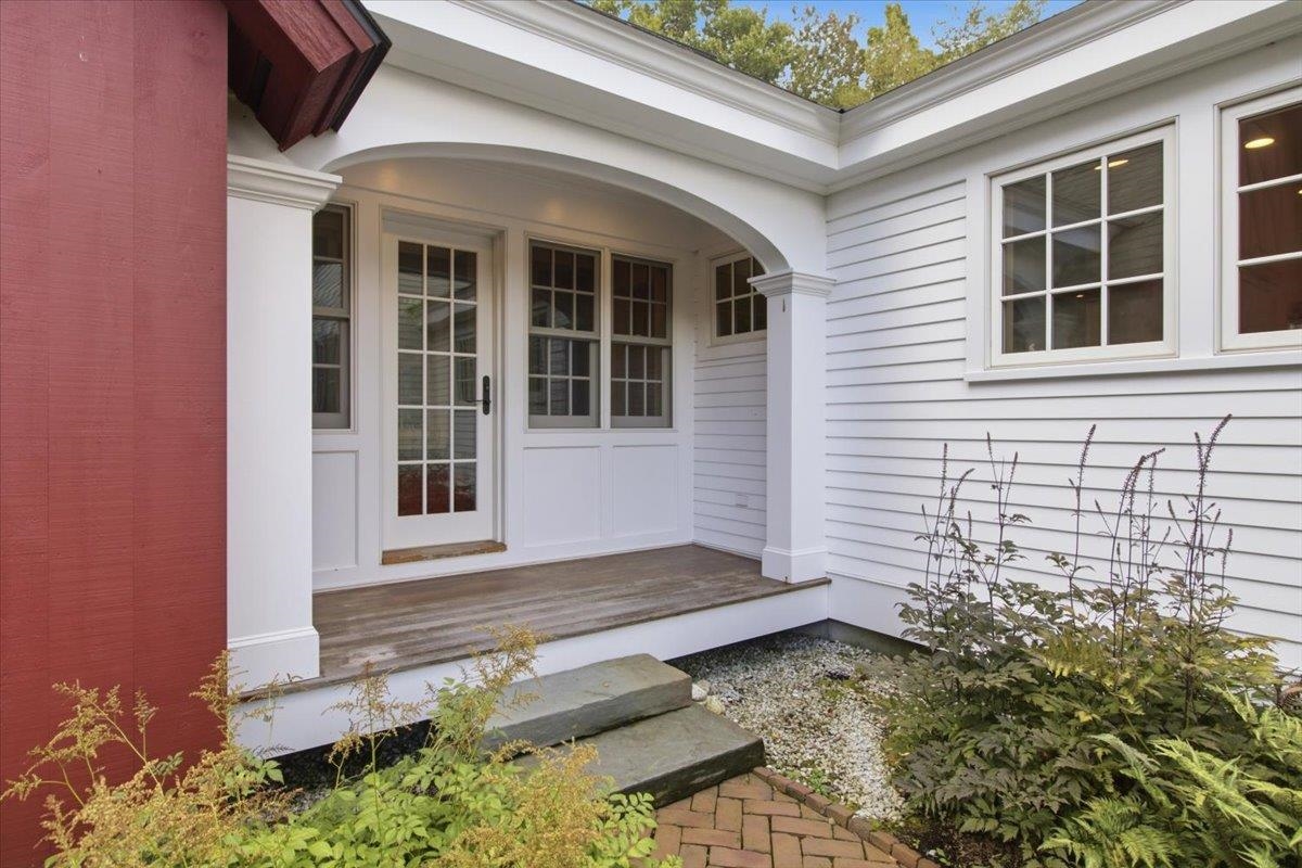 Photo 3 of Single family home for sale at 272 Lewis Bnd Rd, Manchester, VT 05255 | MLS# 5109874 | Listing updated on 2026-09-18