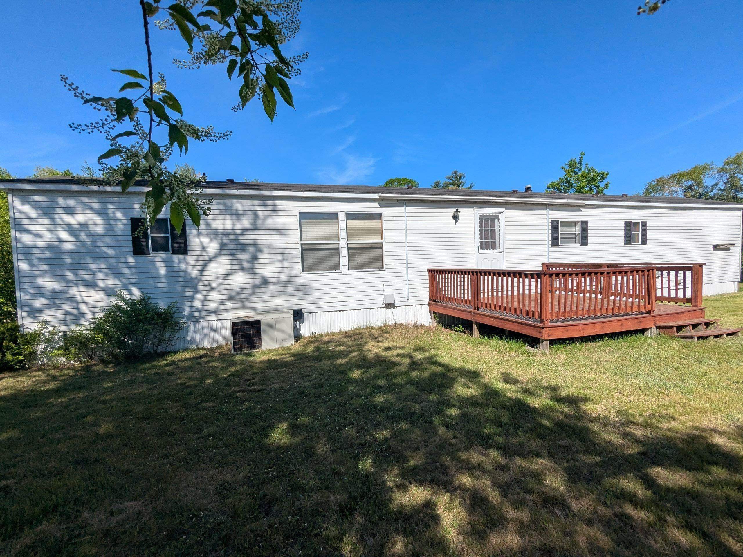 Photo 3 of Manufactured home for sale at 32 Skyline Dr, Rochester, NH 03867 | MLS# 5109877 | Listing updated on 2026-09-15