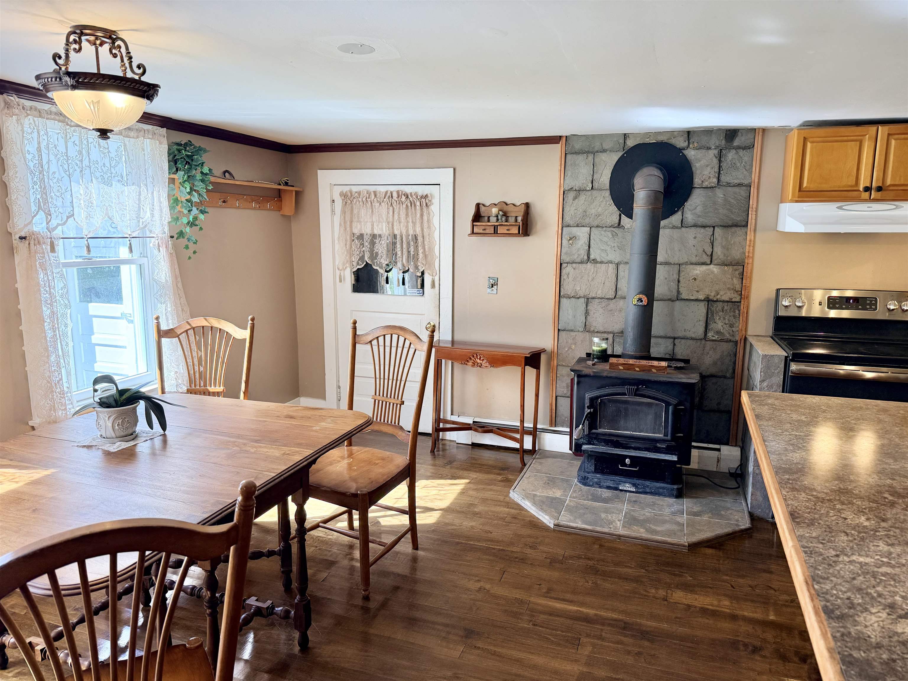 Photo 3 of Single family home for sale at 672 Huckle Hl Rd, Vernon, VT 05354 | MLS# 5109882 | Listing updated on 2026-09-17