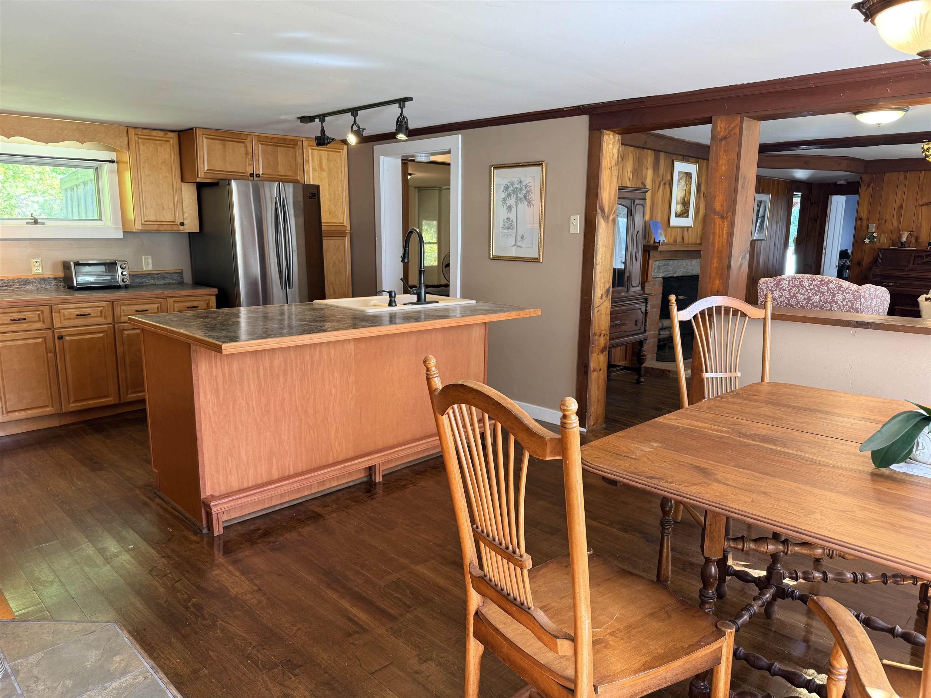 Photo 4 of Single family home for sale at 672 Huckle Hl Rd, Vernon, VT 05354 | MLS# 5109882 | Listing updated on 2026-09-17