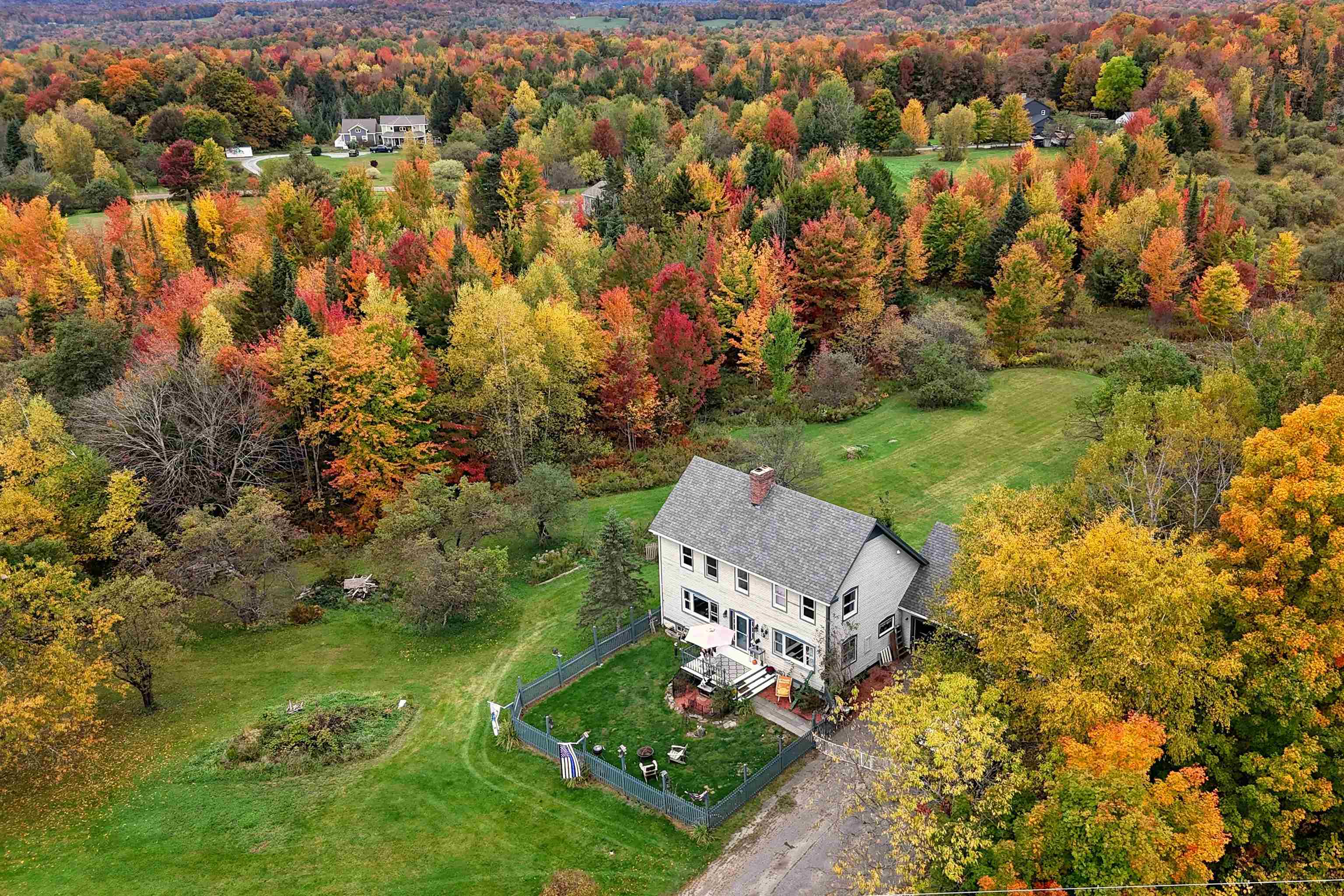 Photo 2 of Single family home for sale at 2941 Center Rd, Hyde Park, VT 05655 | MLS# 5109887 | Listing updated on 2026-10-03
