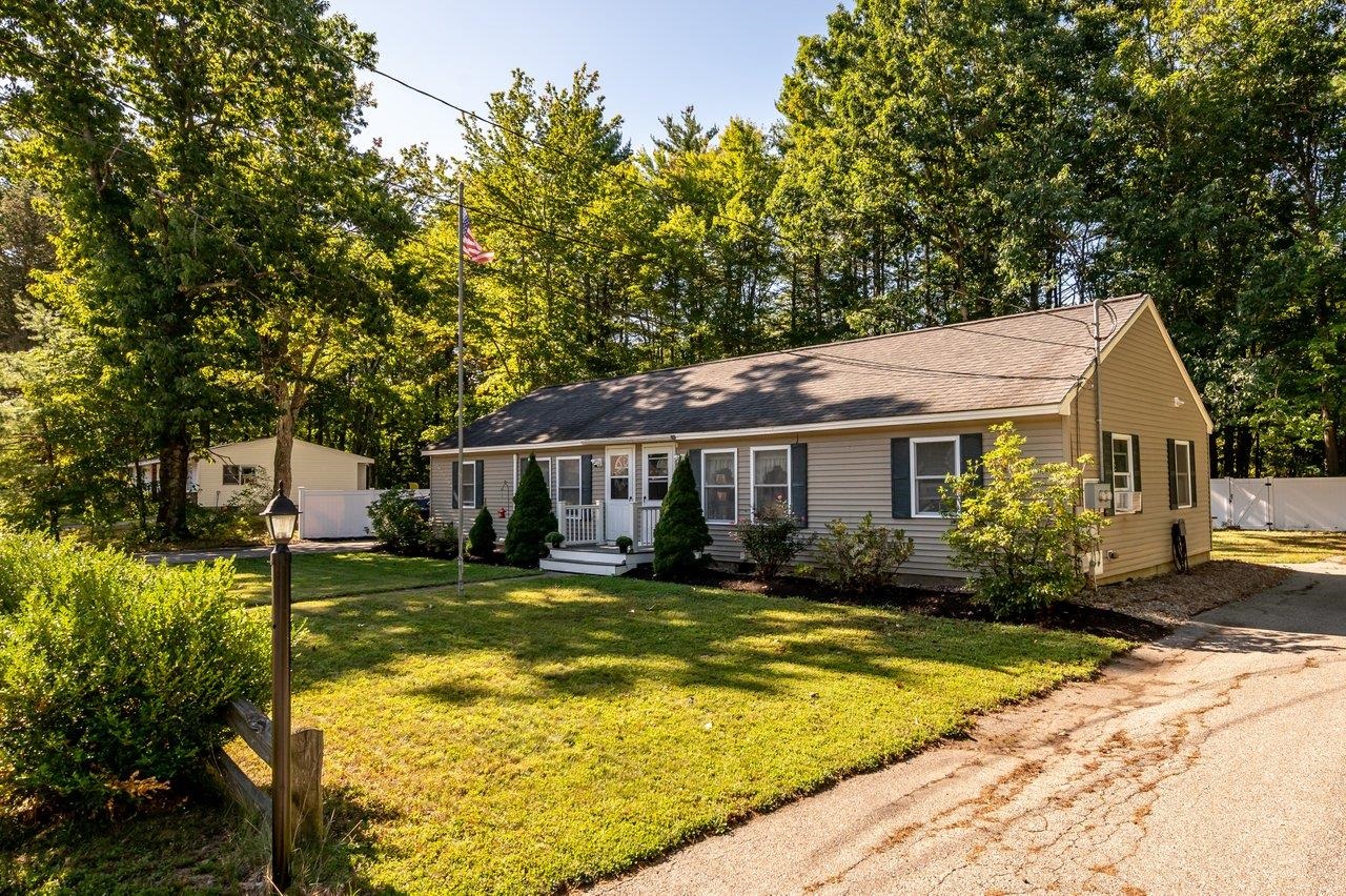 Photo 2 of House for sale at 89-91 Old Dover Rd, Rochester, NH 03867 | MLS# 5109899 | Listing updated on 2026-09-19