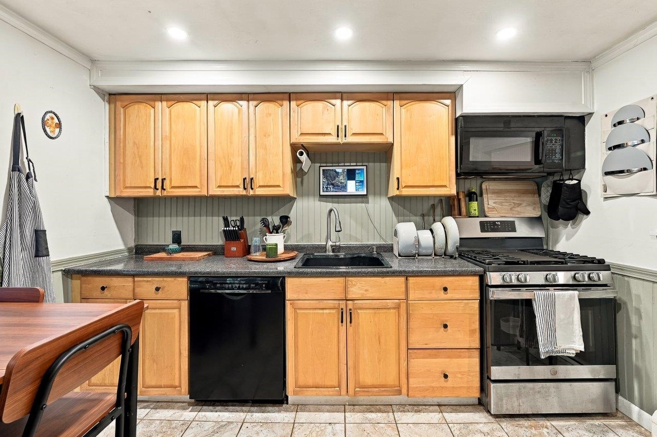 Photo 4 of House for sale at 89-91 Old Dover Rd, Rochester, NH 03867 | MLS# 5109899 | Listing updated on 2026-09-19