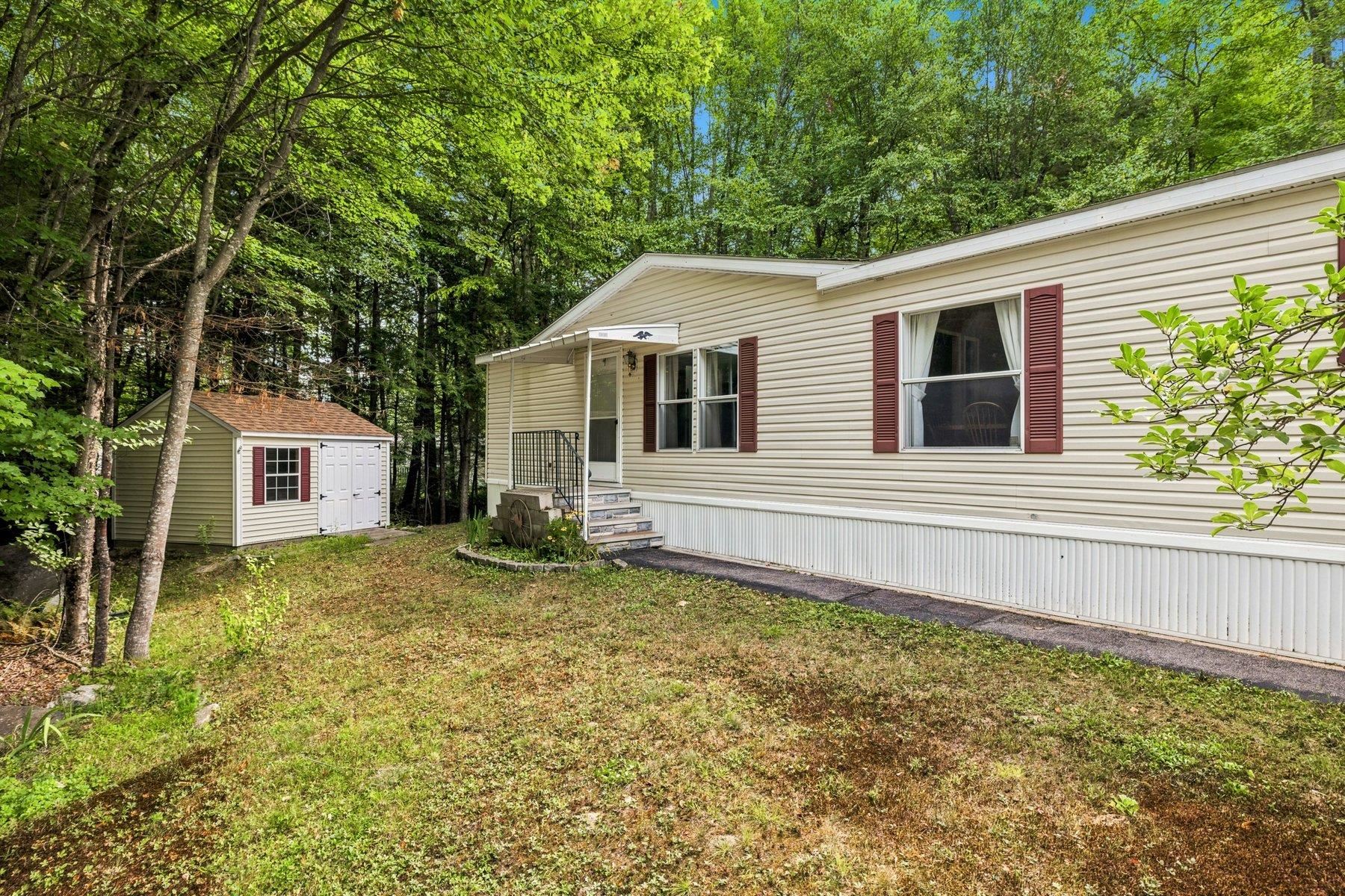 Photo 2 of Manufactured home for sale at 27 Morgan Rd, Rochester, NH 03868 | MLS# 5109901 | Listing updated on 2026-09-16