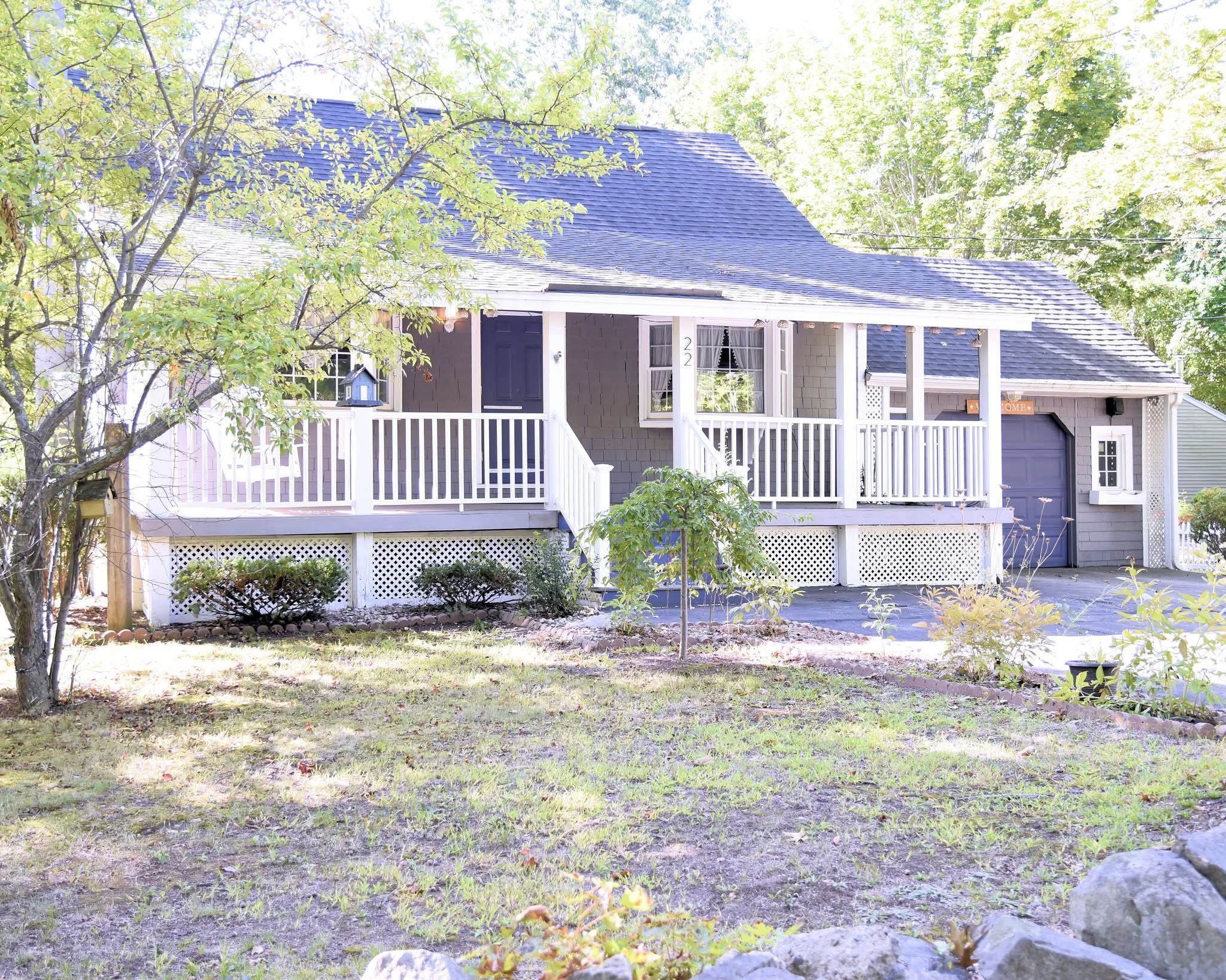 Photo 2 of Single family home for sale at 22 Adams Ave, Seabrook, NH 03874 | MLS# 5109916 | Listing updated on 2026-09-19