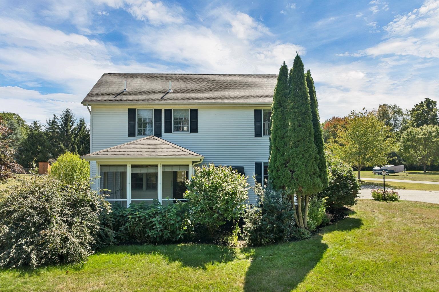 Photo 3 of Condo for sale at 7 Robin Ln, Greenland, NH 03840 | MLS# 5109919 | Listing updated on 2026-09-17
