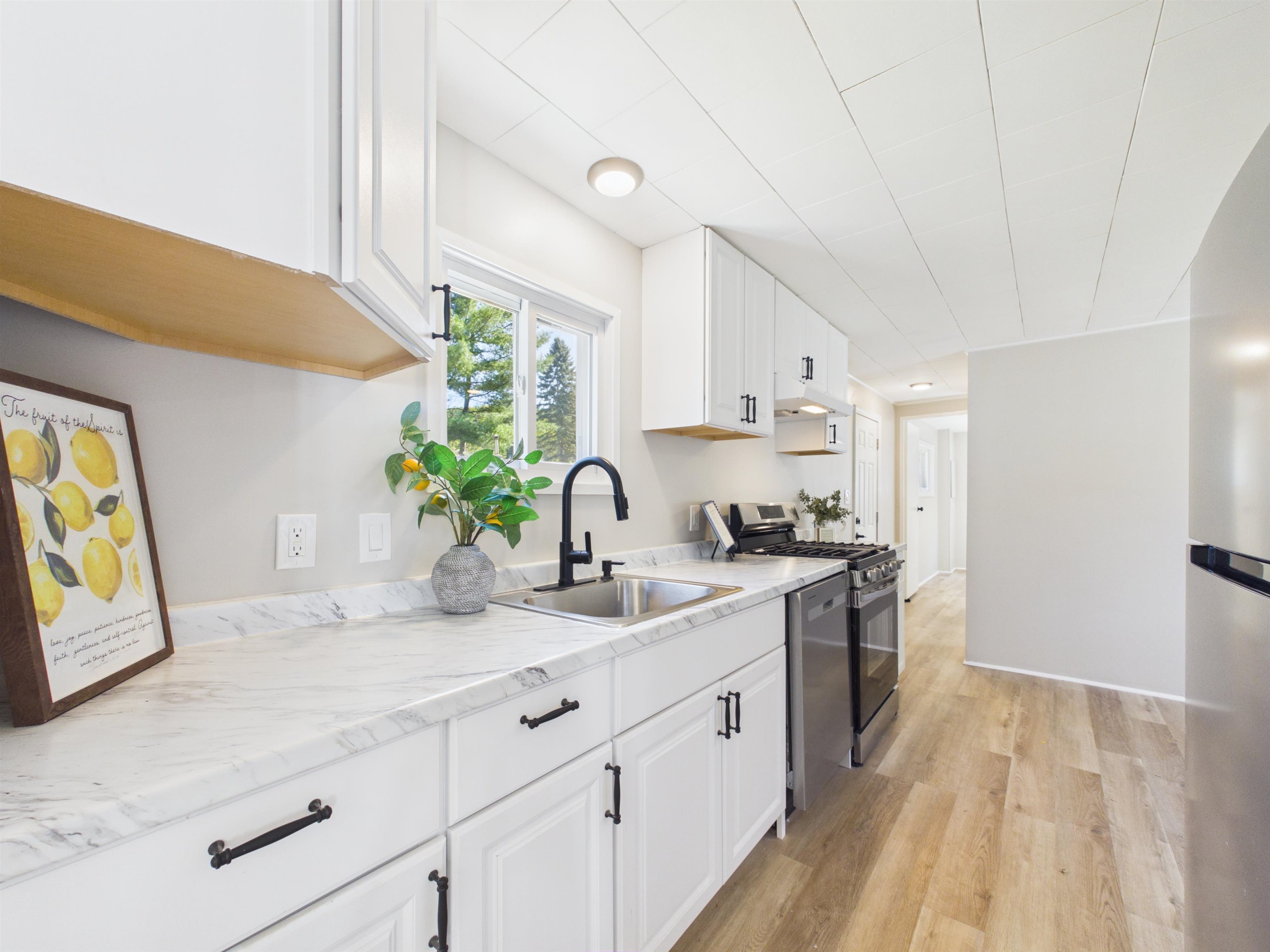 11 Finch Street, Keene, NH photo 2