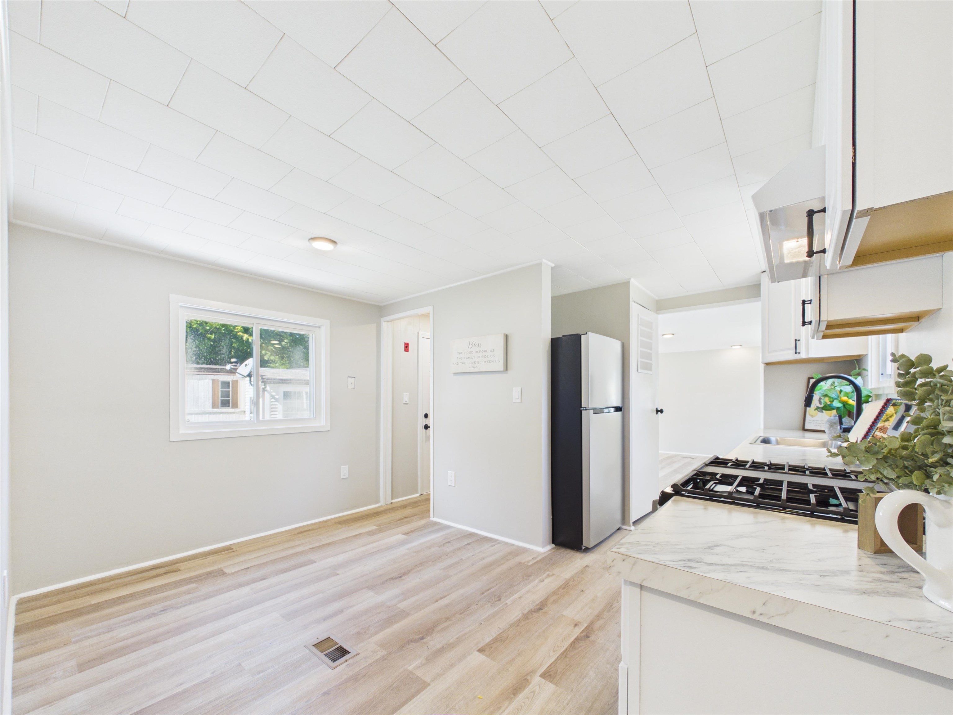 11 Finch Street, Keene, NH photo 4