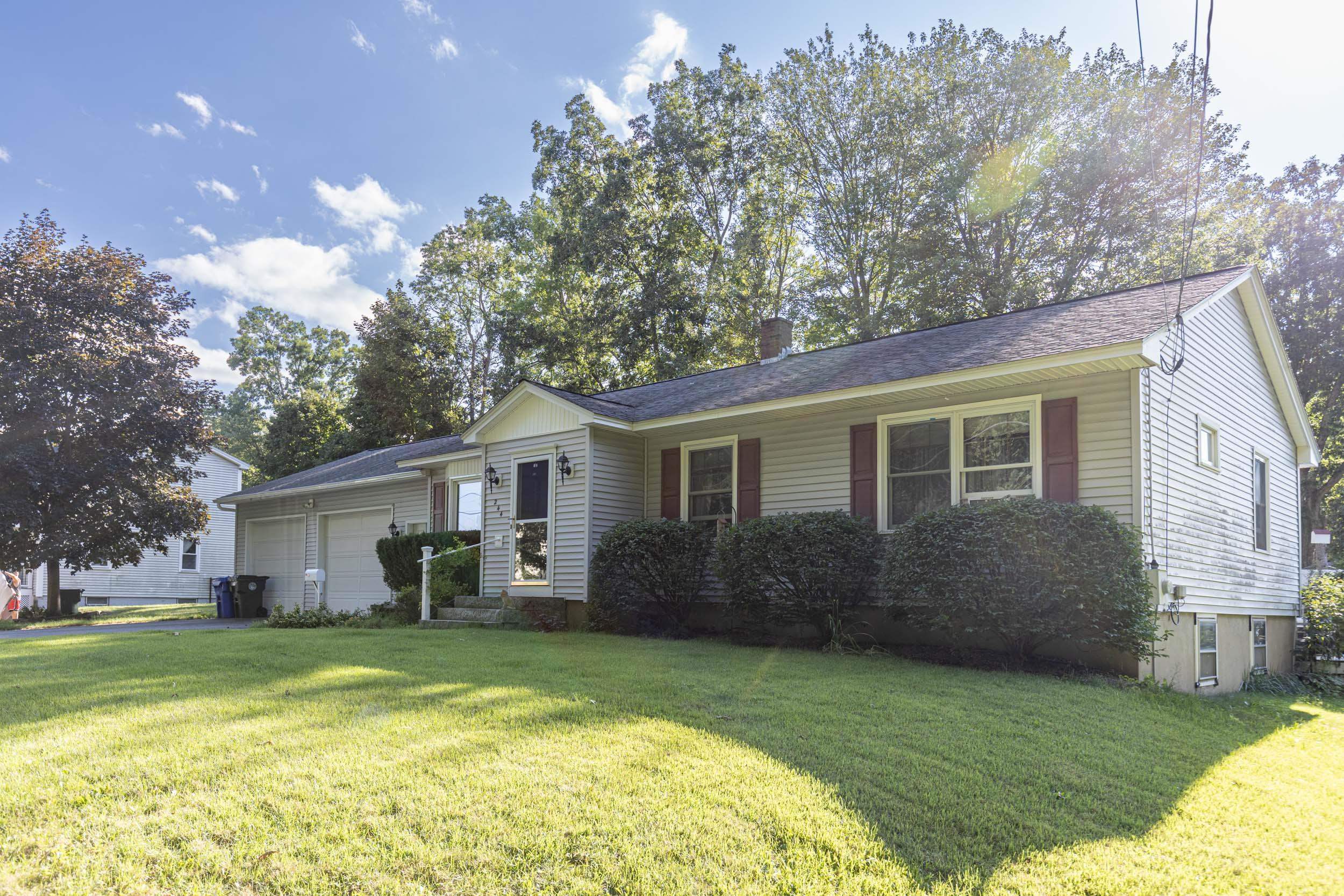 Photo 2 of Single family home for sale at 244 Morgan St, Manchester, NH 03102 | MLS# 5109933 | Listing updated on 2026-09-17