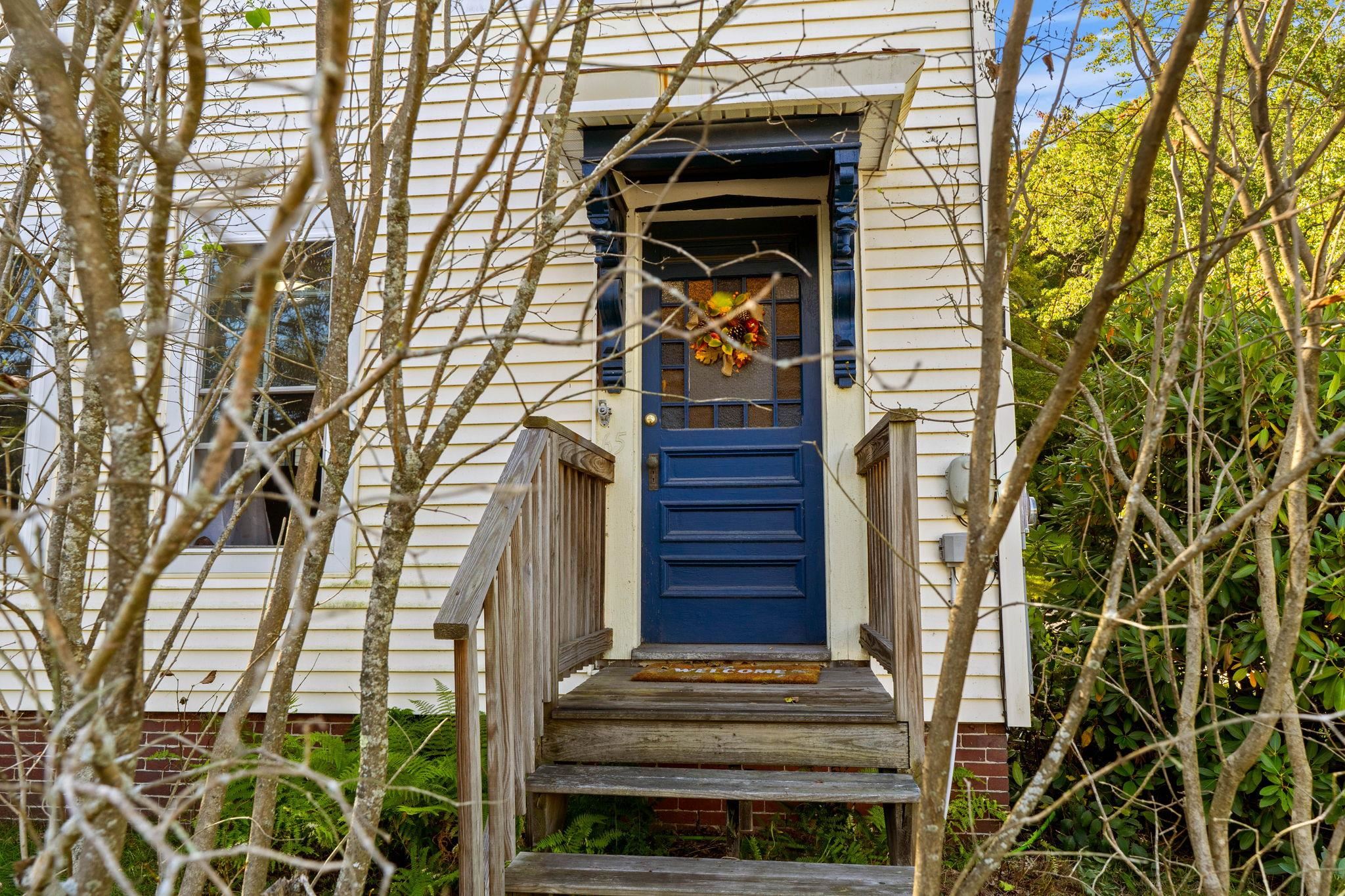 65 Riverside Drive, Ashland, NH photo 5