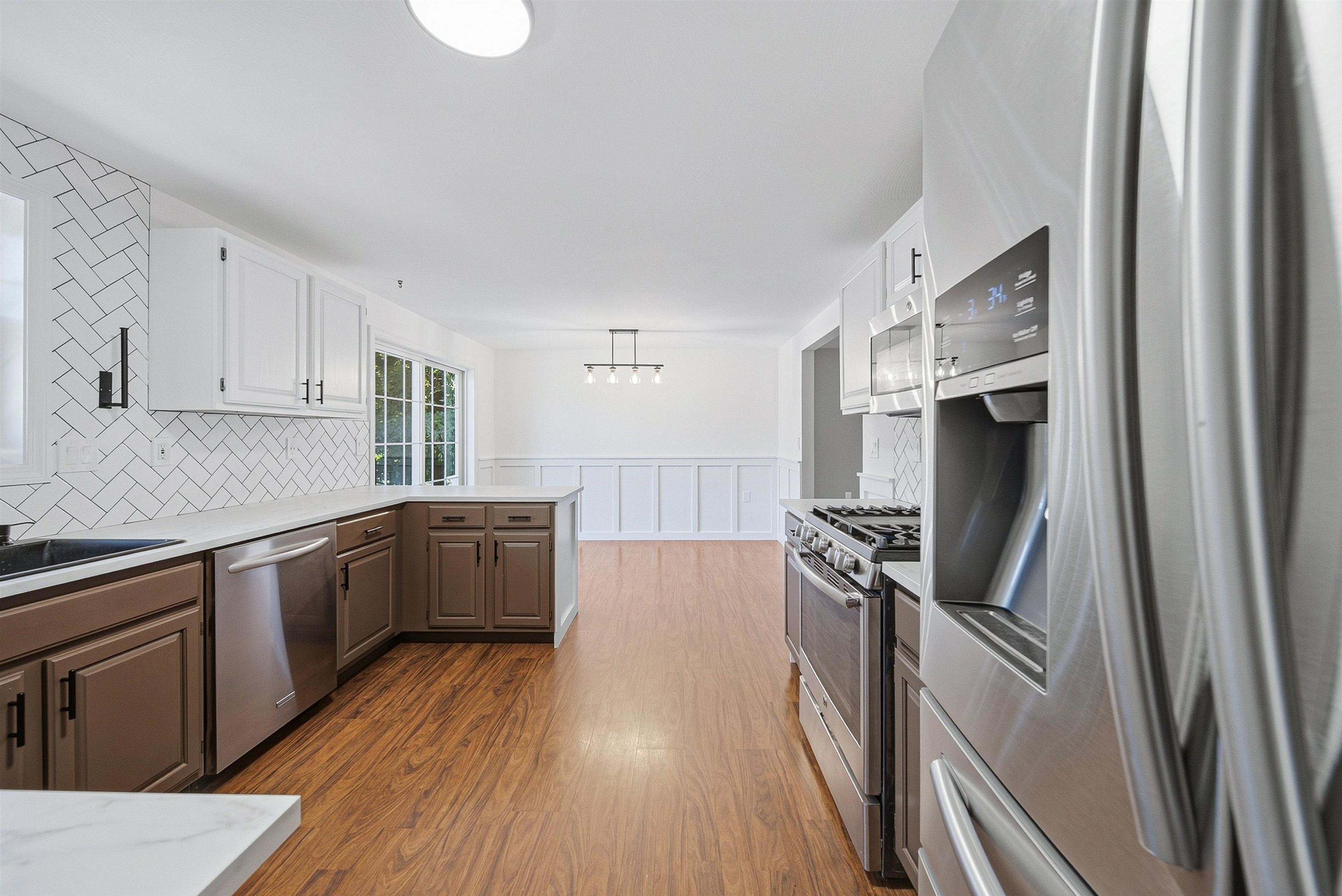 Photo 4 of Single family home for sale at 71 Jefferson Dr, Hillsborough, NH 03244 | MLS# 5109949 | Listing updated on 2026-09-18