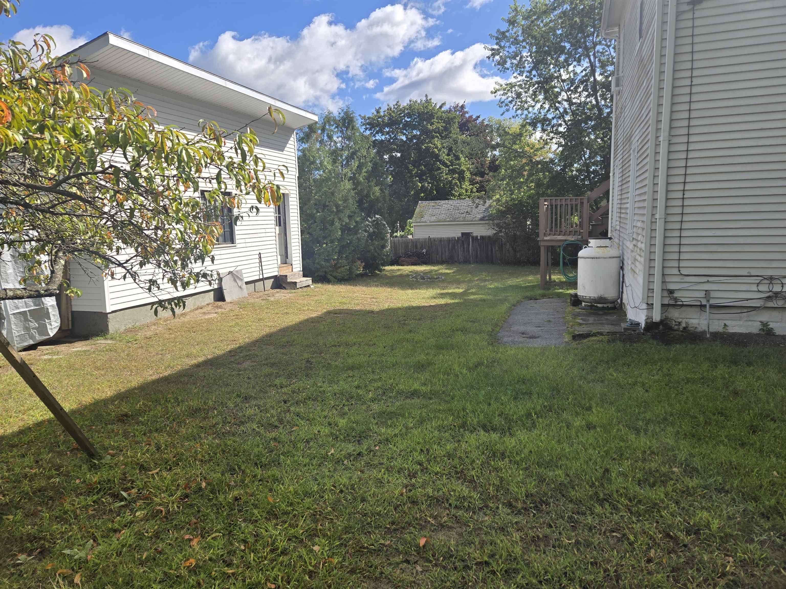 Photo 4 of Multi family home for sale at 32 Mitchell St, Manchester, NH 03103 | MLS# 5109974 | Listing updated on 2026-09-18