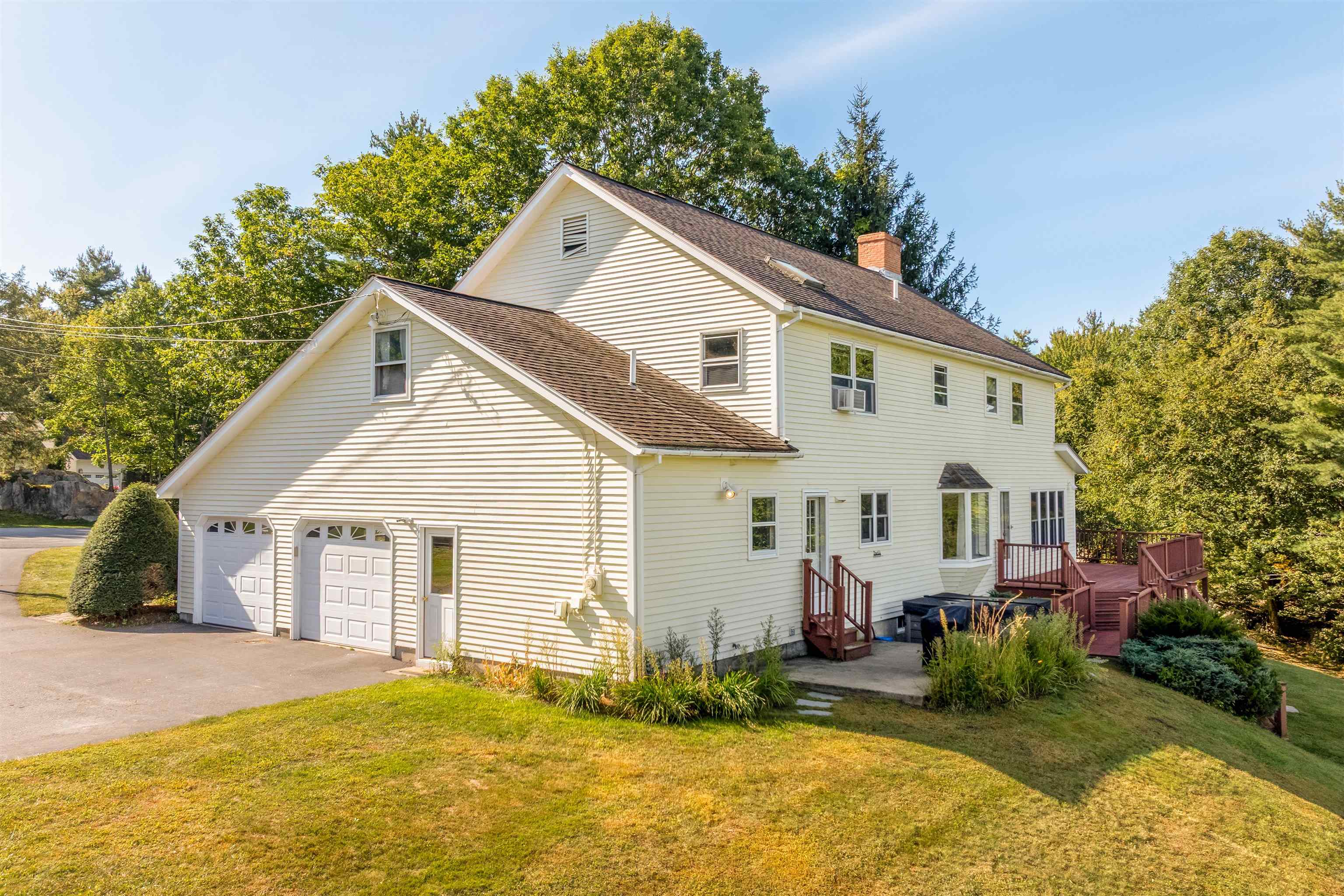 Photo 4 of Single family home for sale at 16 Cherry Hl Rd, Claremont, NH 03743 | MLS# 5109983 | Listing updated on 2026-09-16