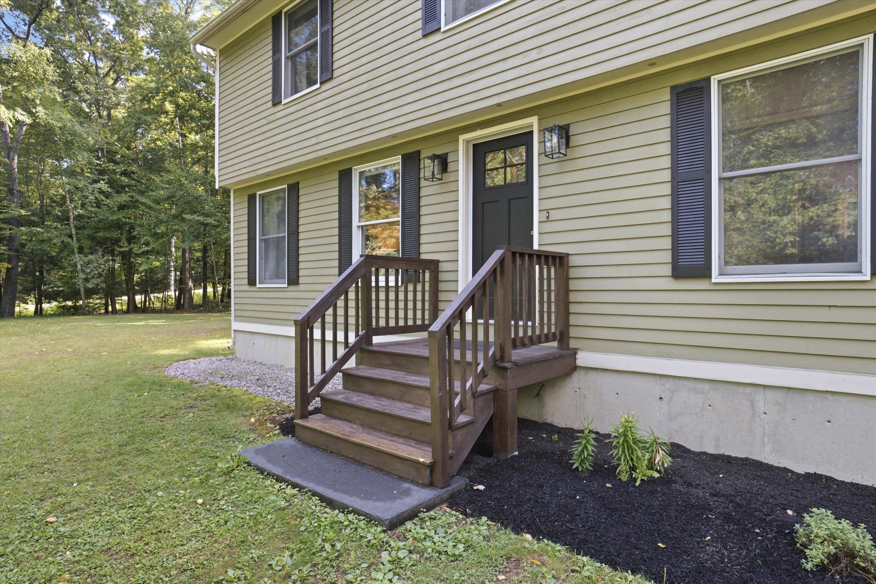Photo 4 of Single family home for sale at 1 Hope Ln, Bow, NH 03304 | MLS# 5109988 | Listing updated on 2026-09-16