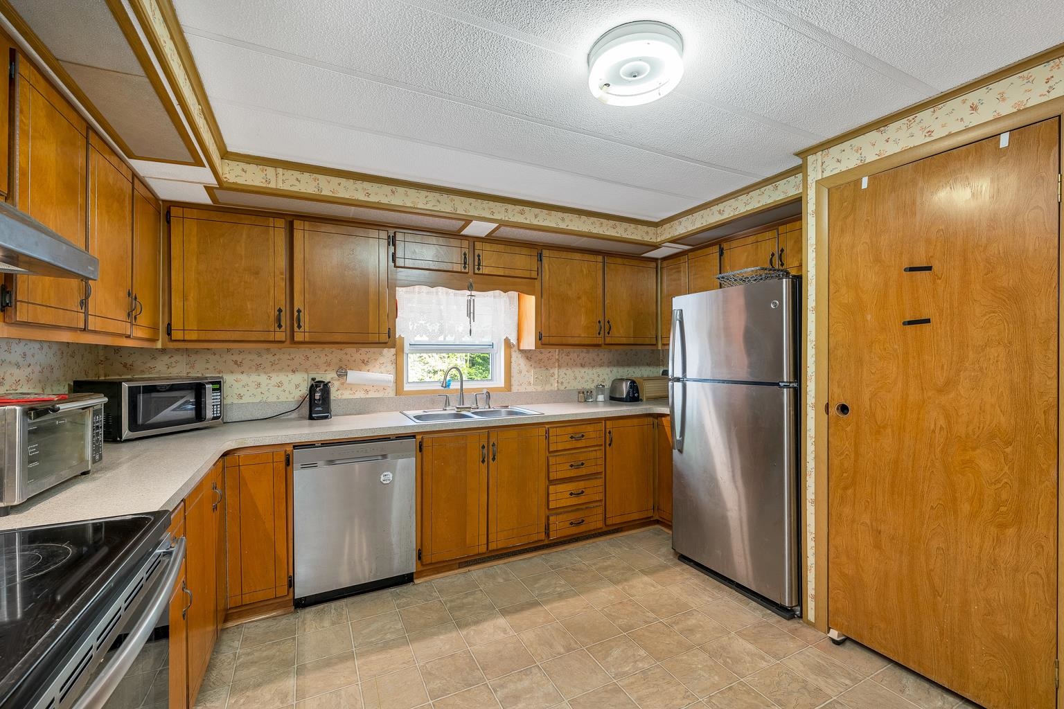 Photo 3 of Manufactured home for sale at 21 Sir Lancelot Dr, Exeter, NH 03833 | MLS# 5109996 | Listing updated on 2026-09-17
