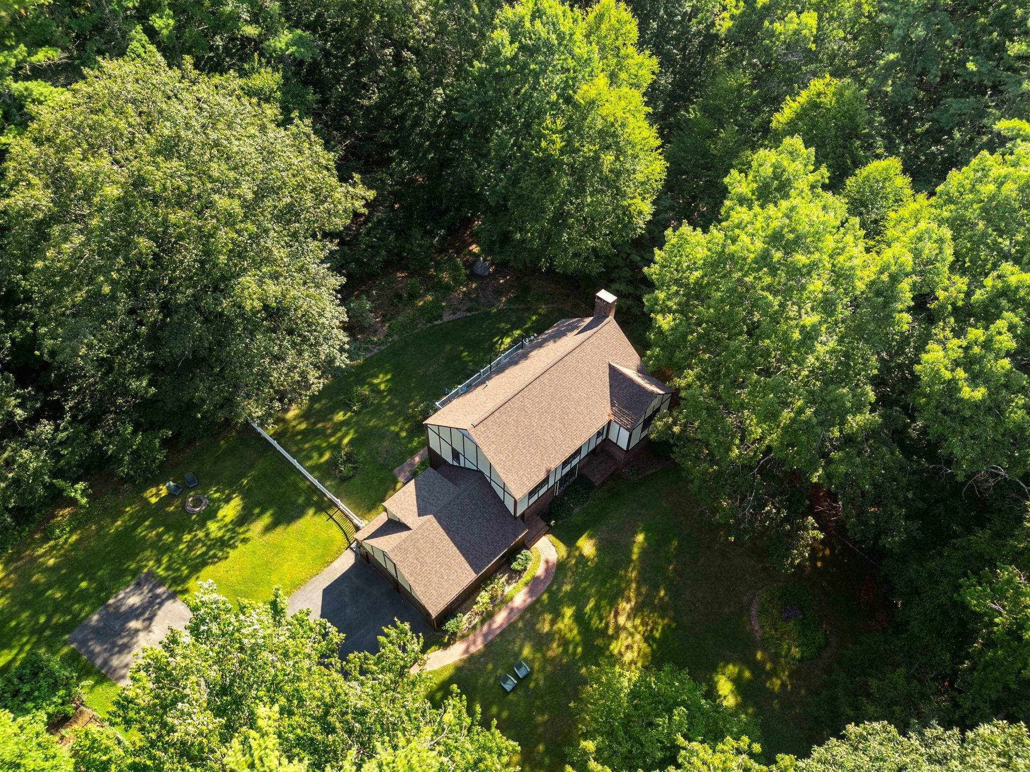 Photo 2 of Single family home for sale at 39 Ashbrook Dr, Hampton, NH 03842 | MLS# 5110005 | Listing updated on 2026-09-16