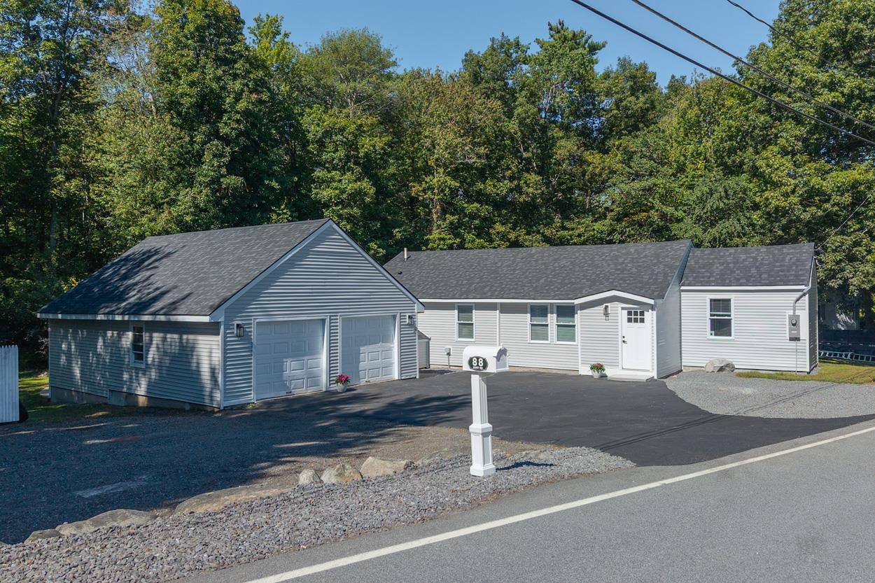 Photo 3 of Single family home for sale at 88 Hunt Rd, Kingston, NH 03848 | MLS# 5110009 | Listing updated on 2026-09-17