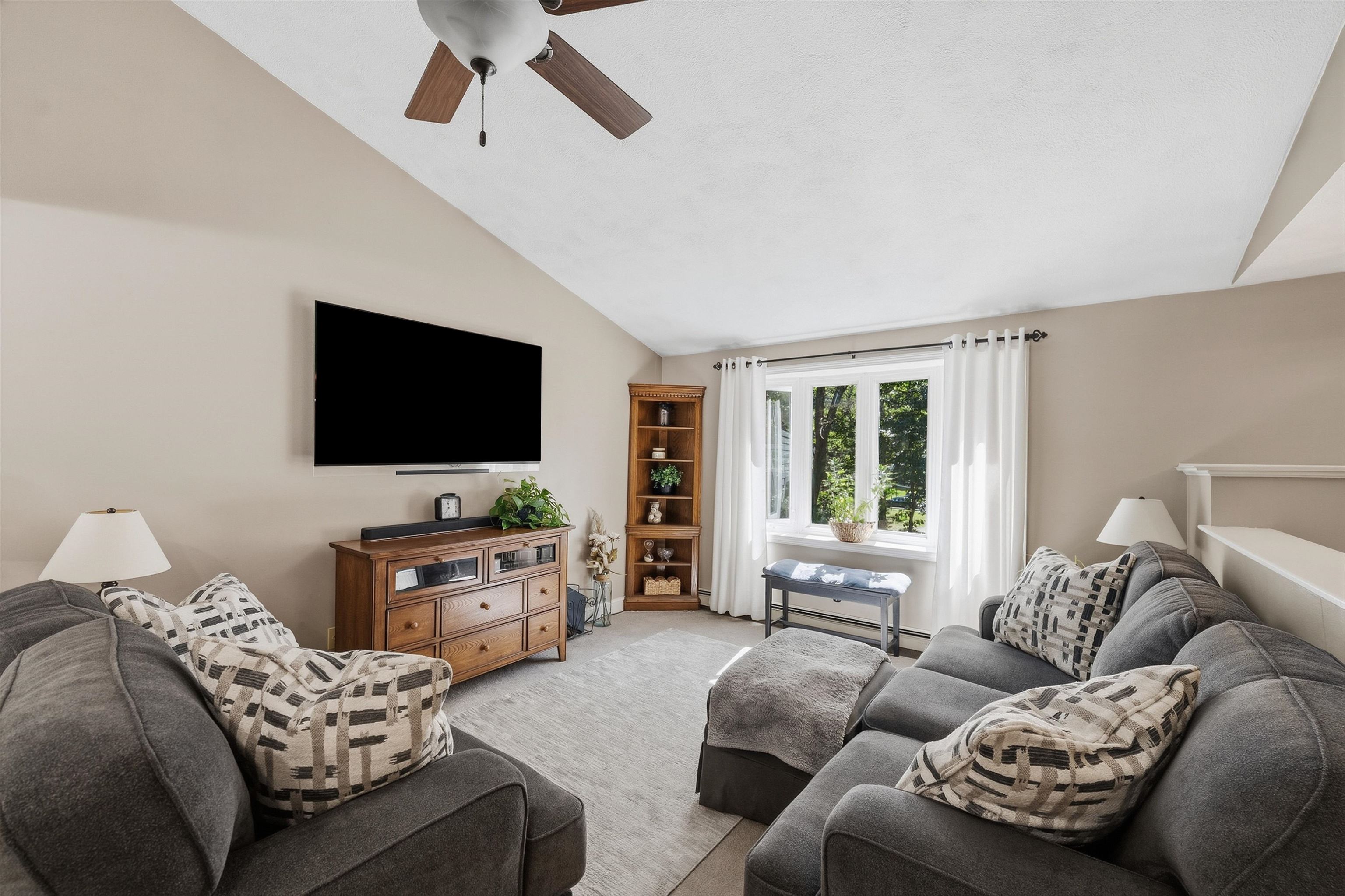 7 Bancroft Road, Londonderry, NH photo 3