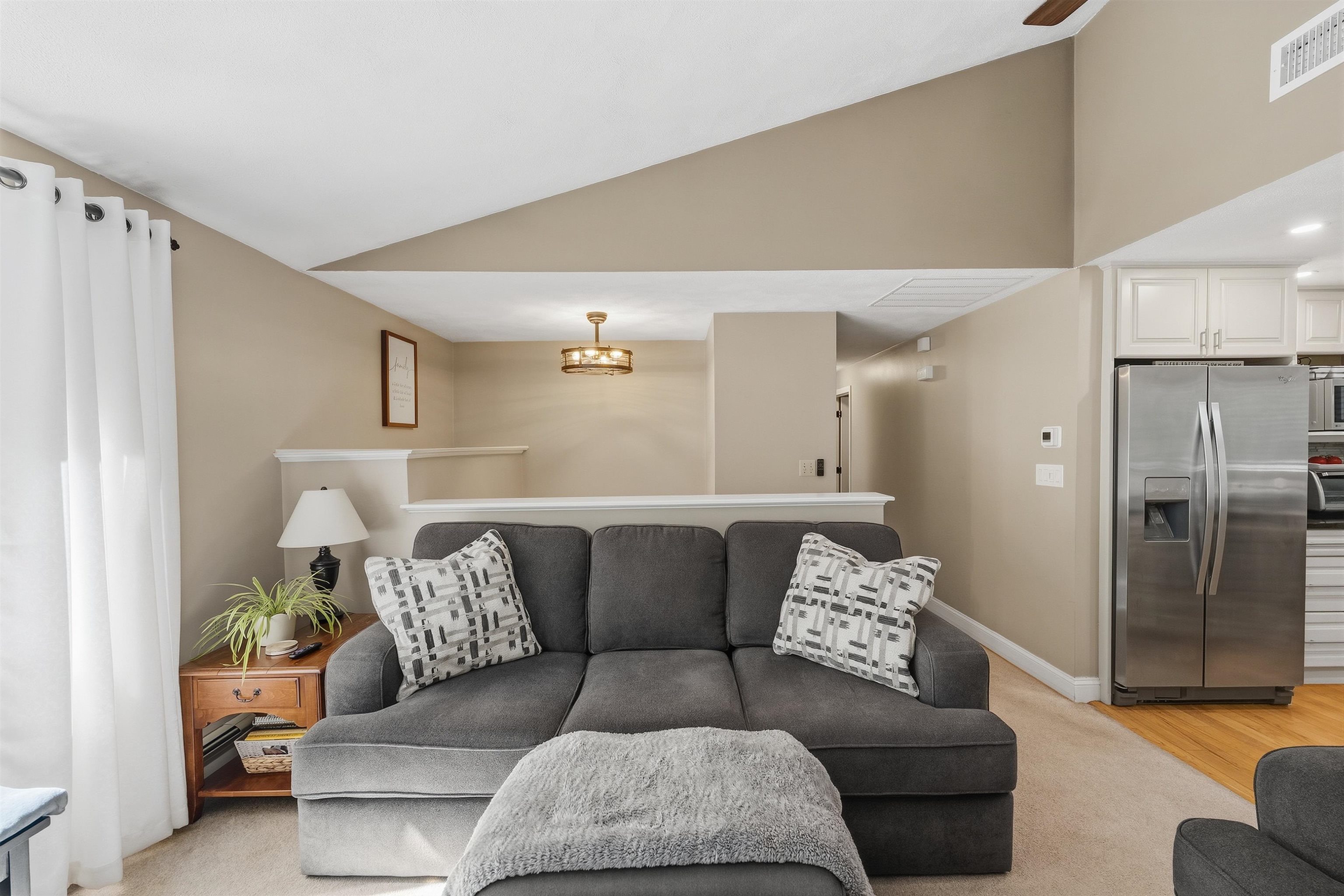 7 Bancroft Road, Londonderry, NH photo 4
