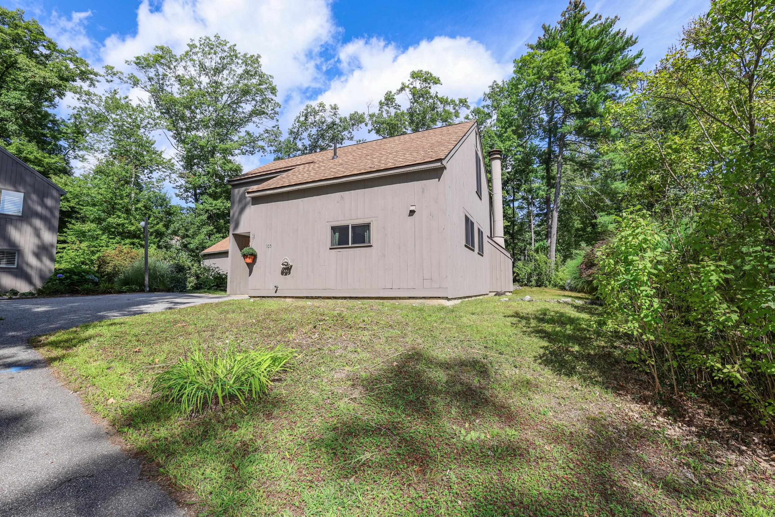 105 Coburn Woods Drive, Nashua, NH photo 2