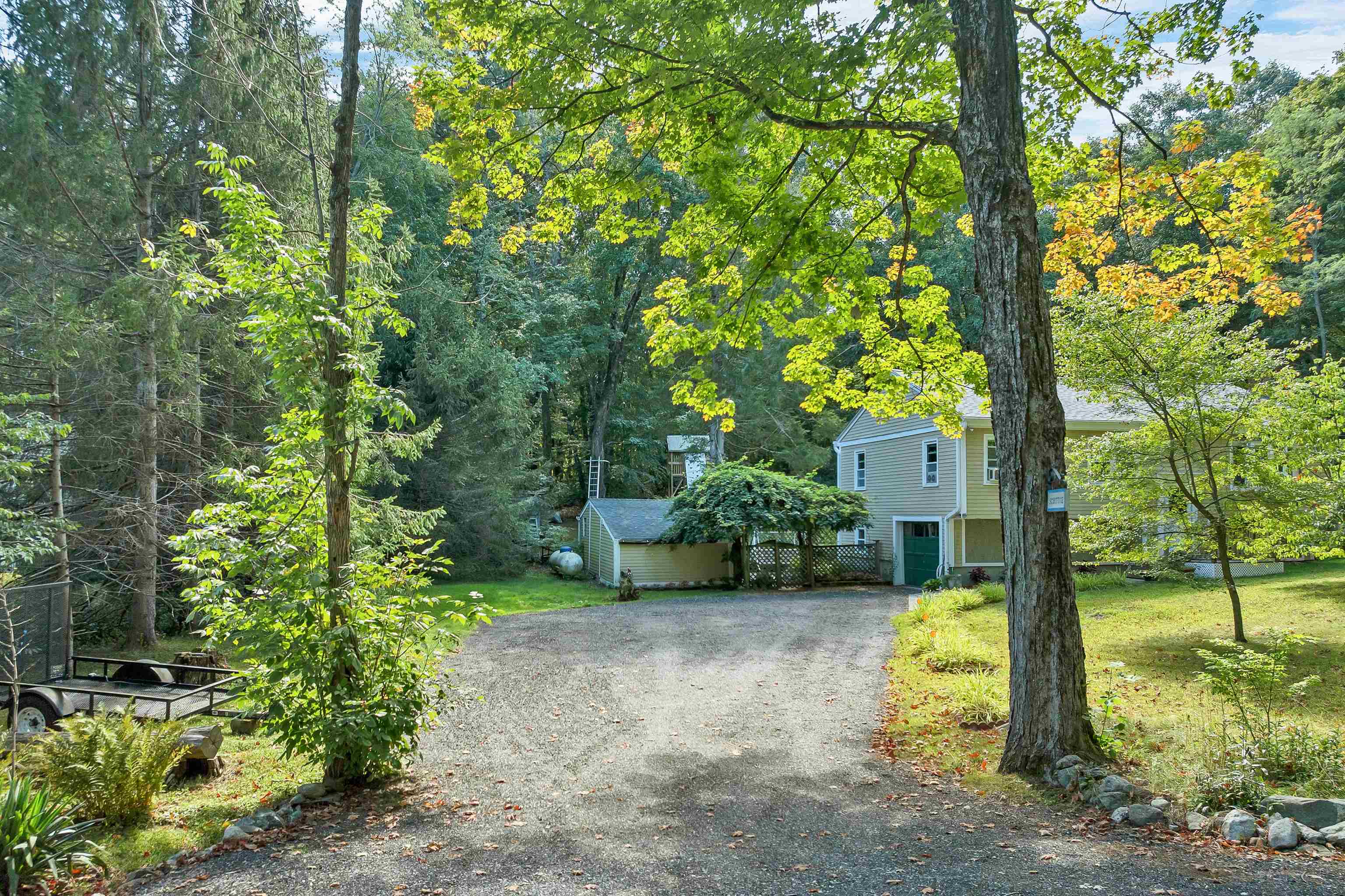 33 Gale Village Road, Newton, NH photo 2