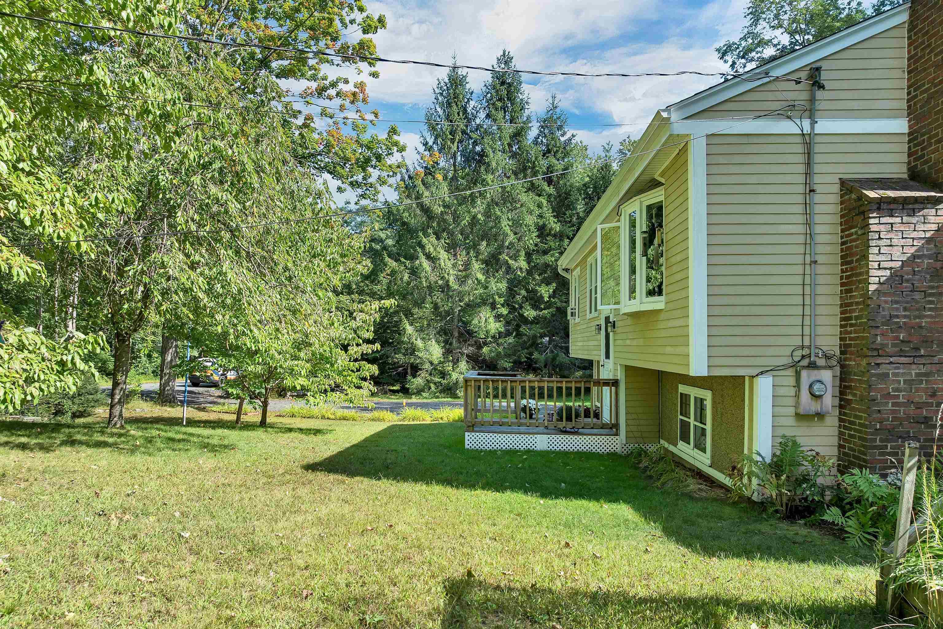 33 Gale Village Road, Newton, NH photo 3